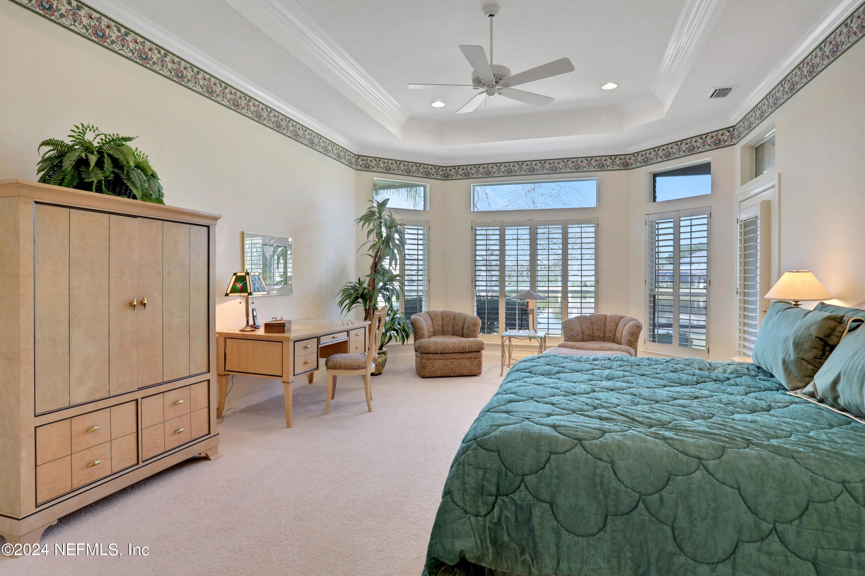 368 S NINE Drive