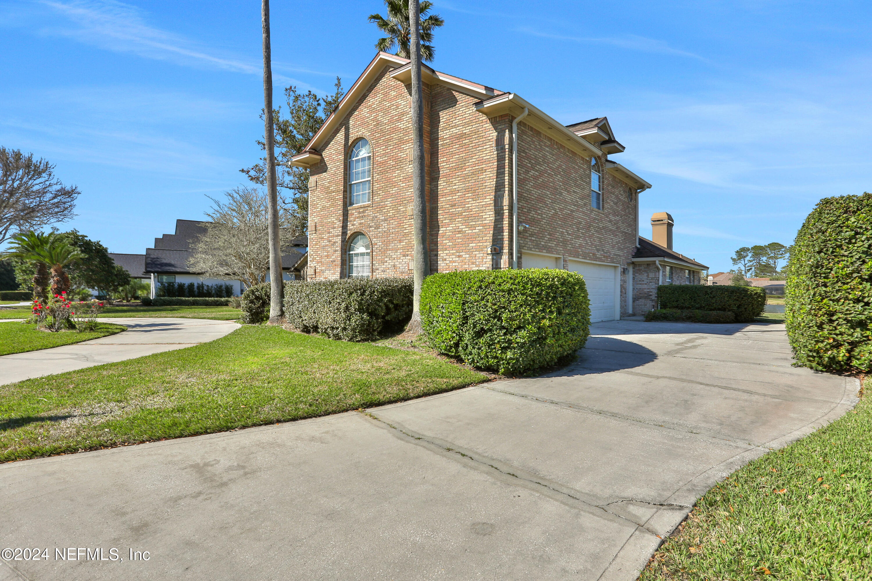368 S NINE Drive