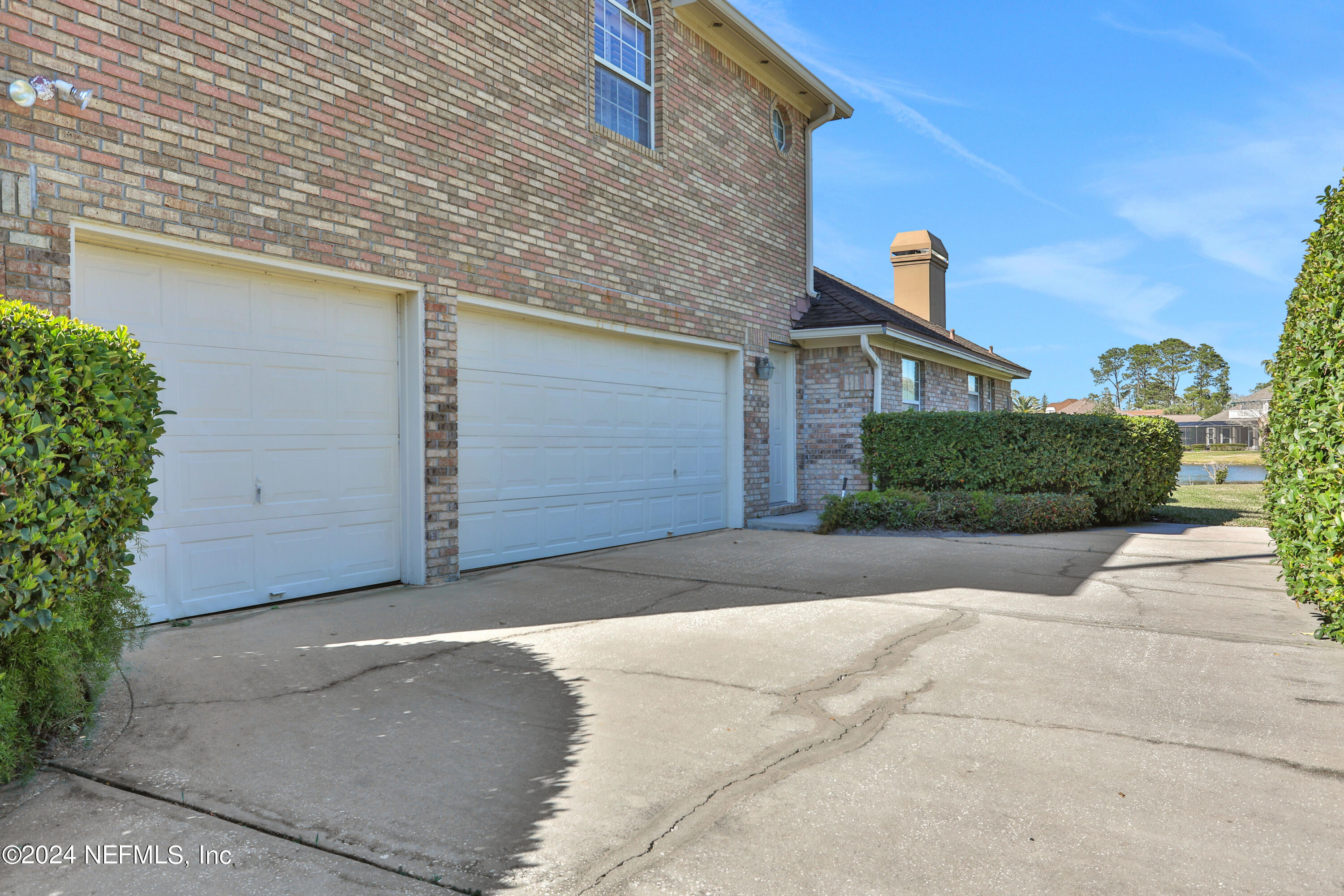 368 S NINE Drive