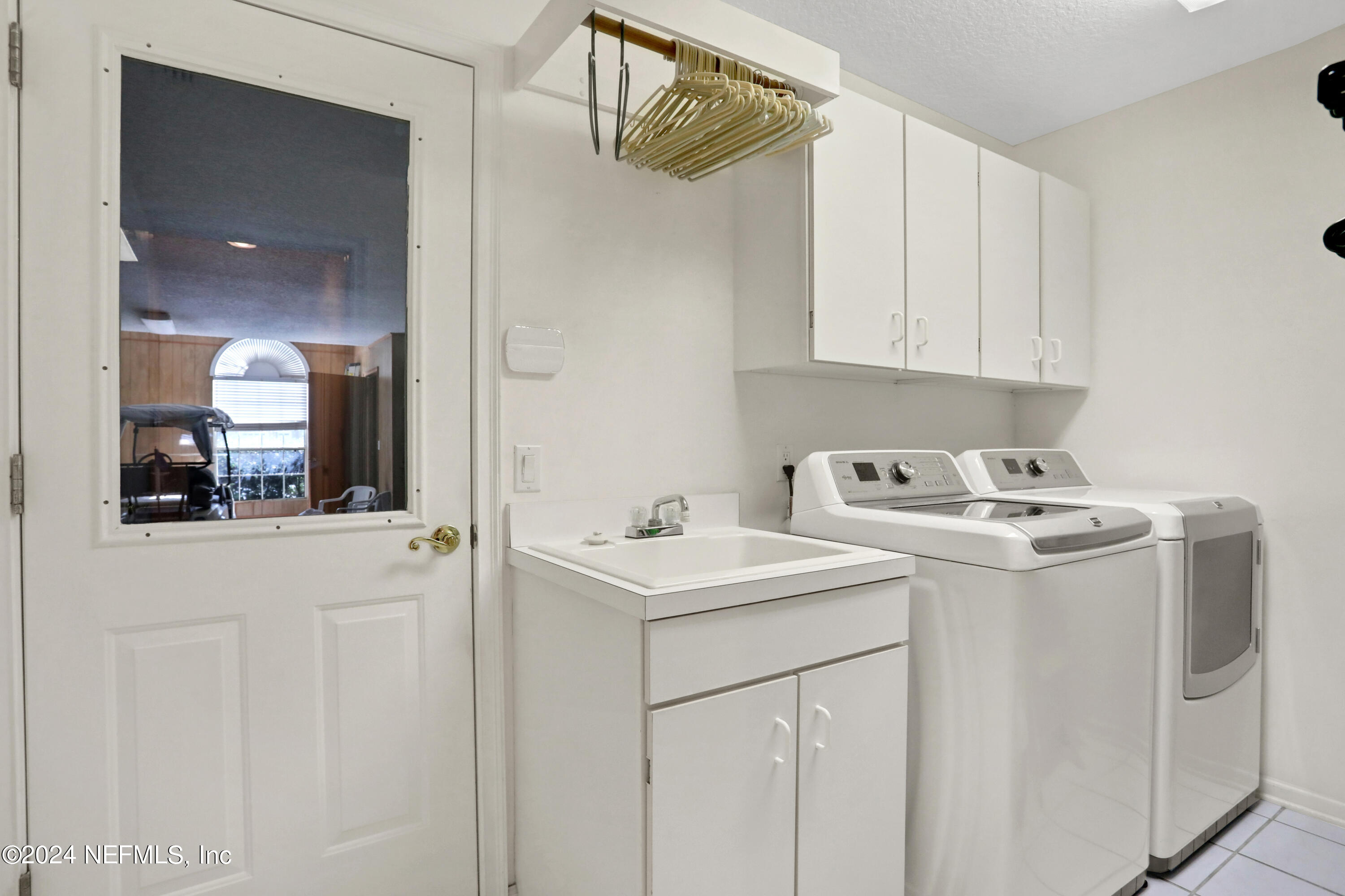 368 S NINE Drive