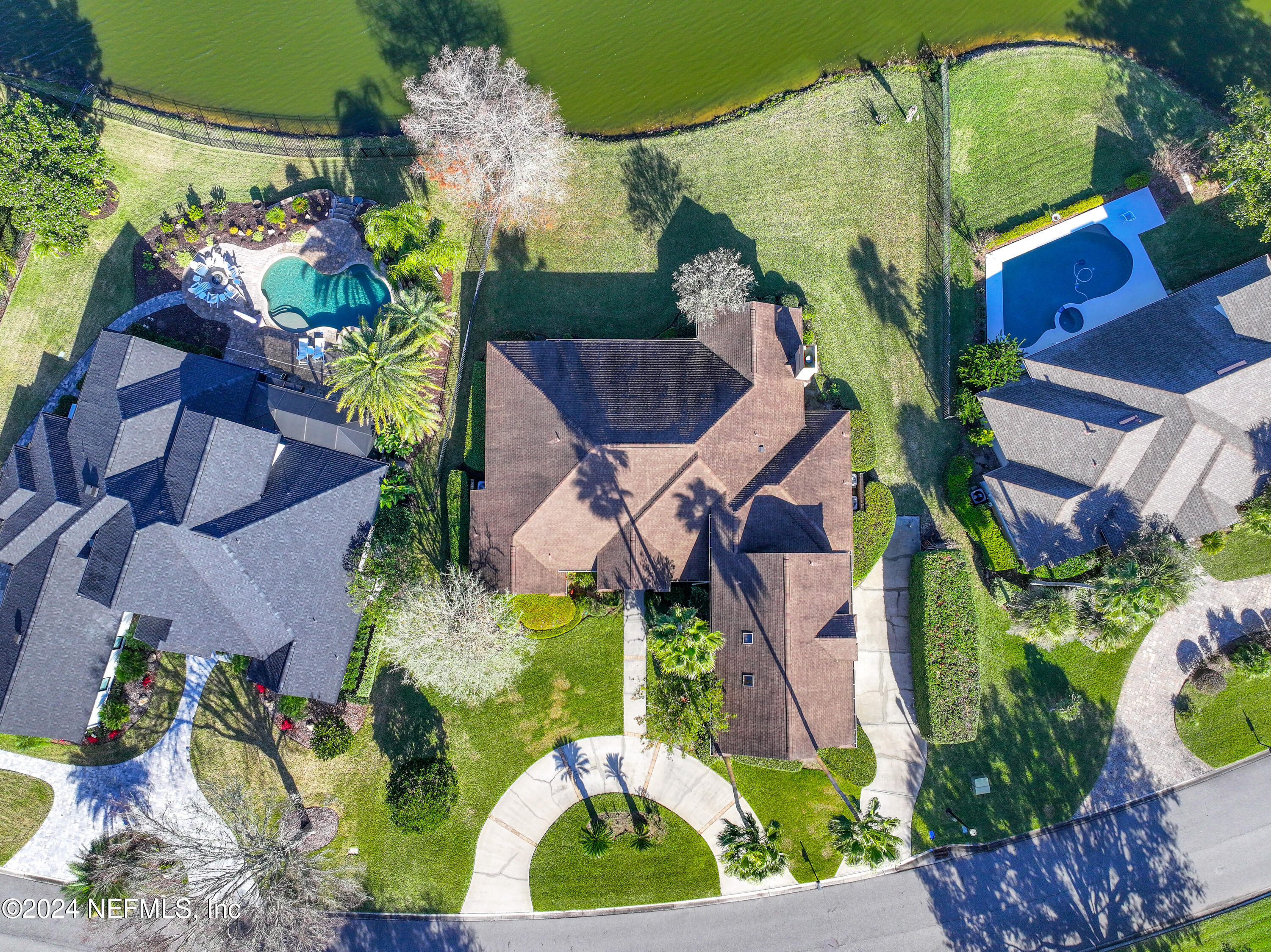 368 S NINE Drive