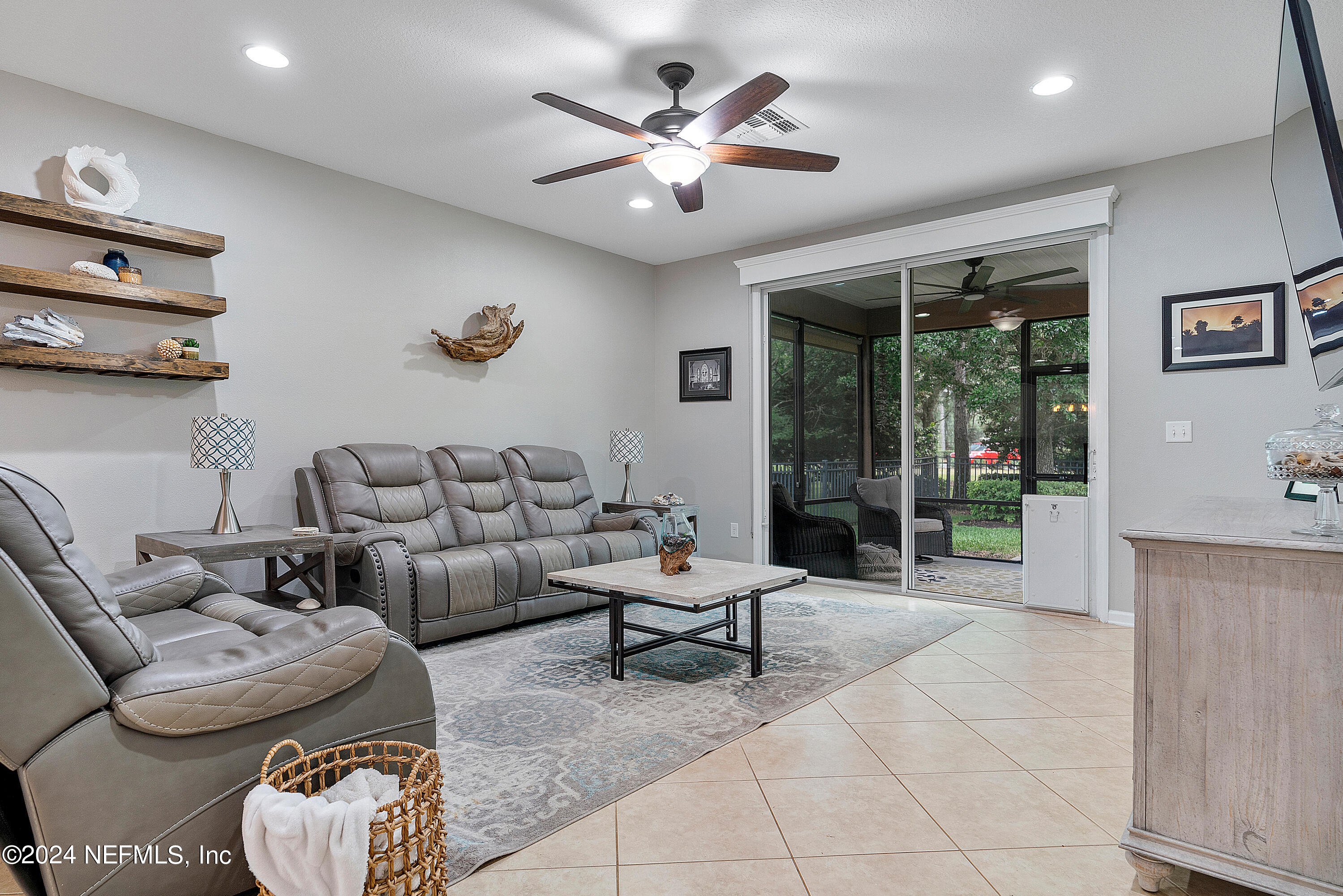 23 WINDSTONE Lane