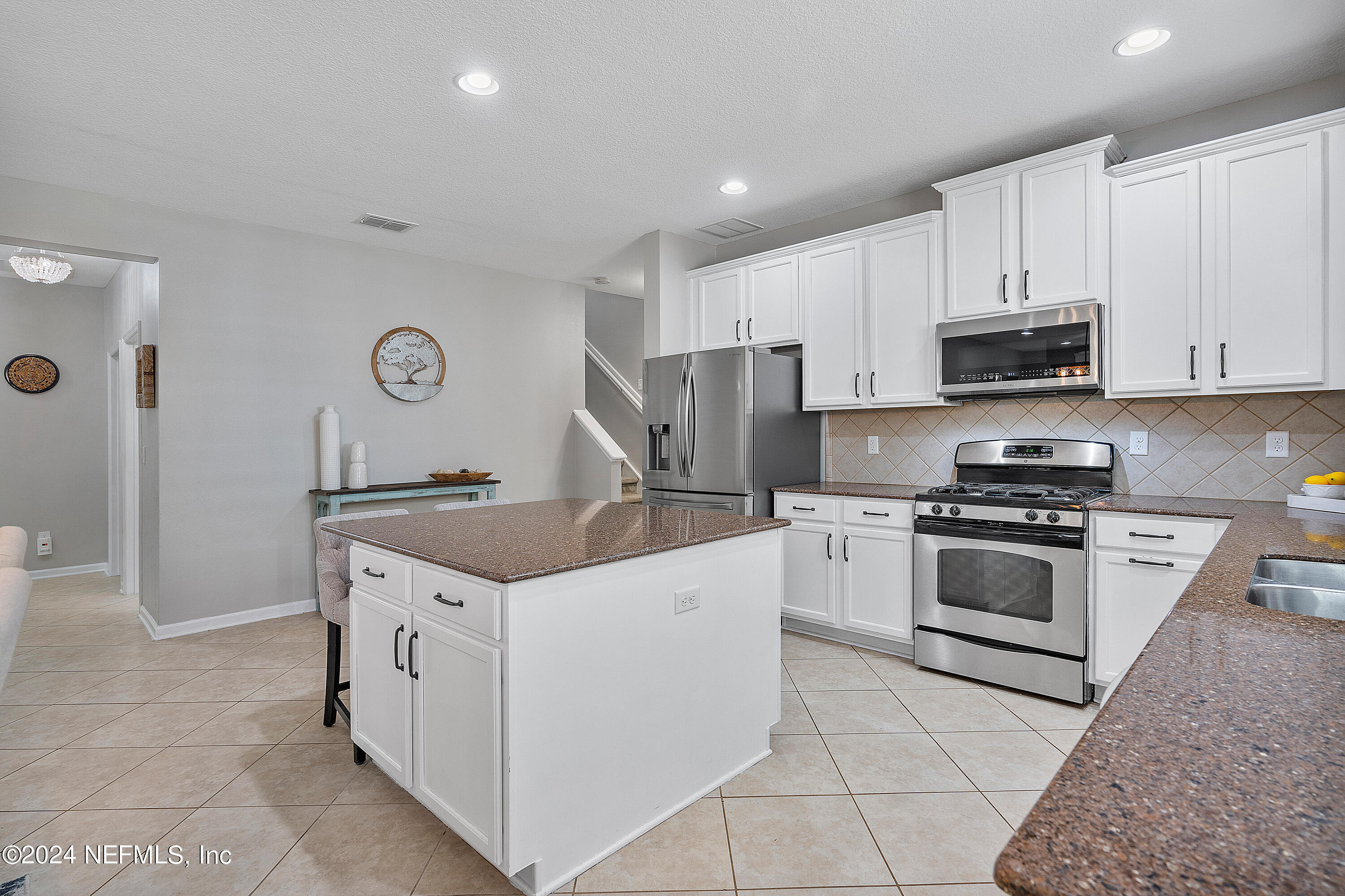 23 WINDSTONE Lane