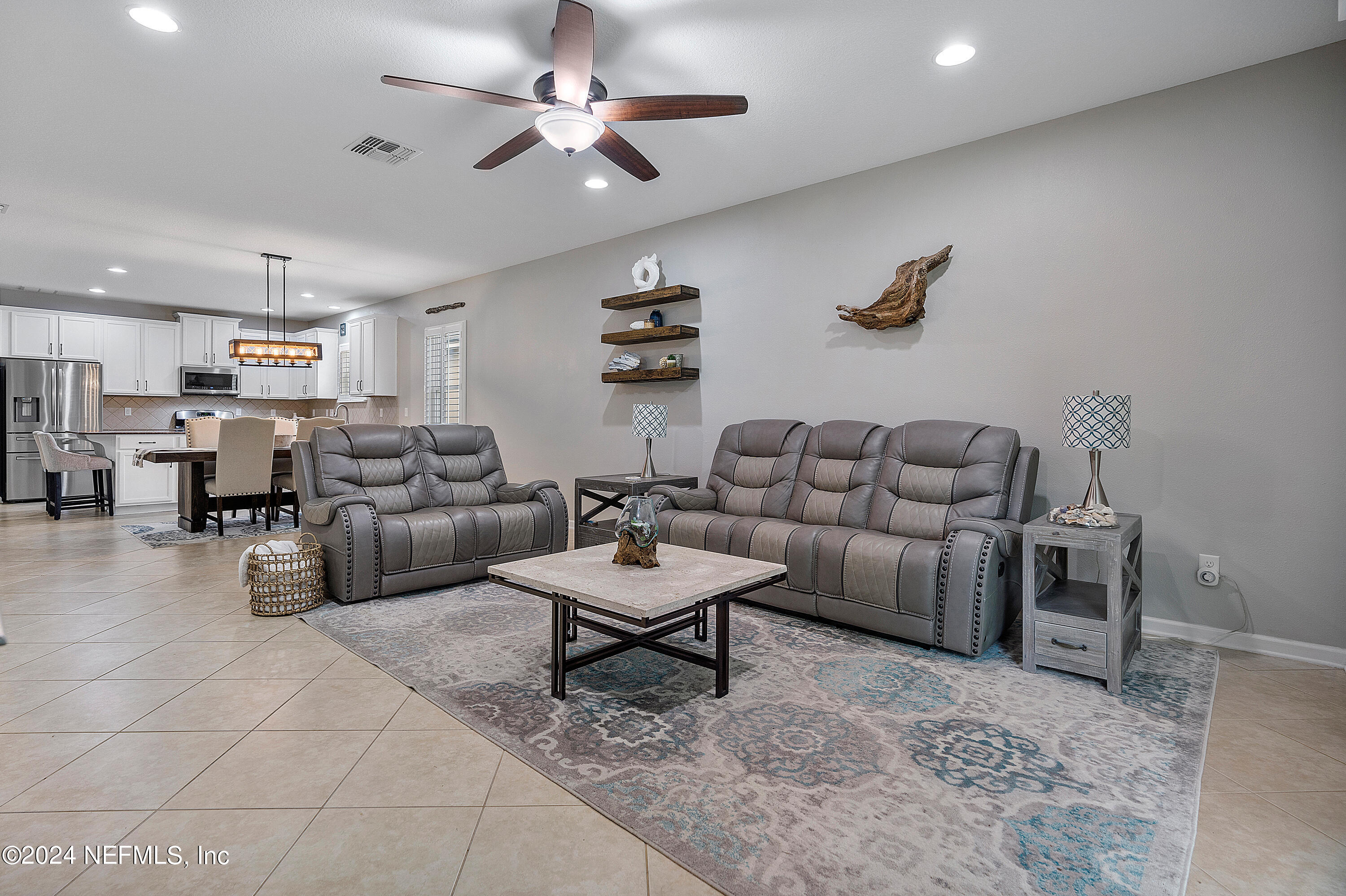 23 WINDSTONE Lane
