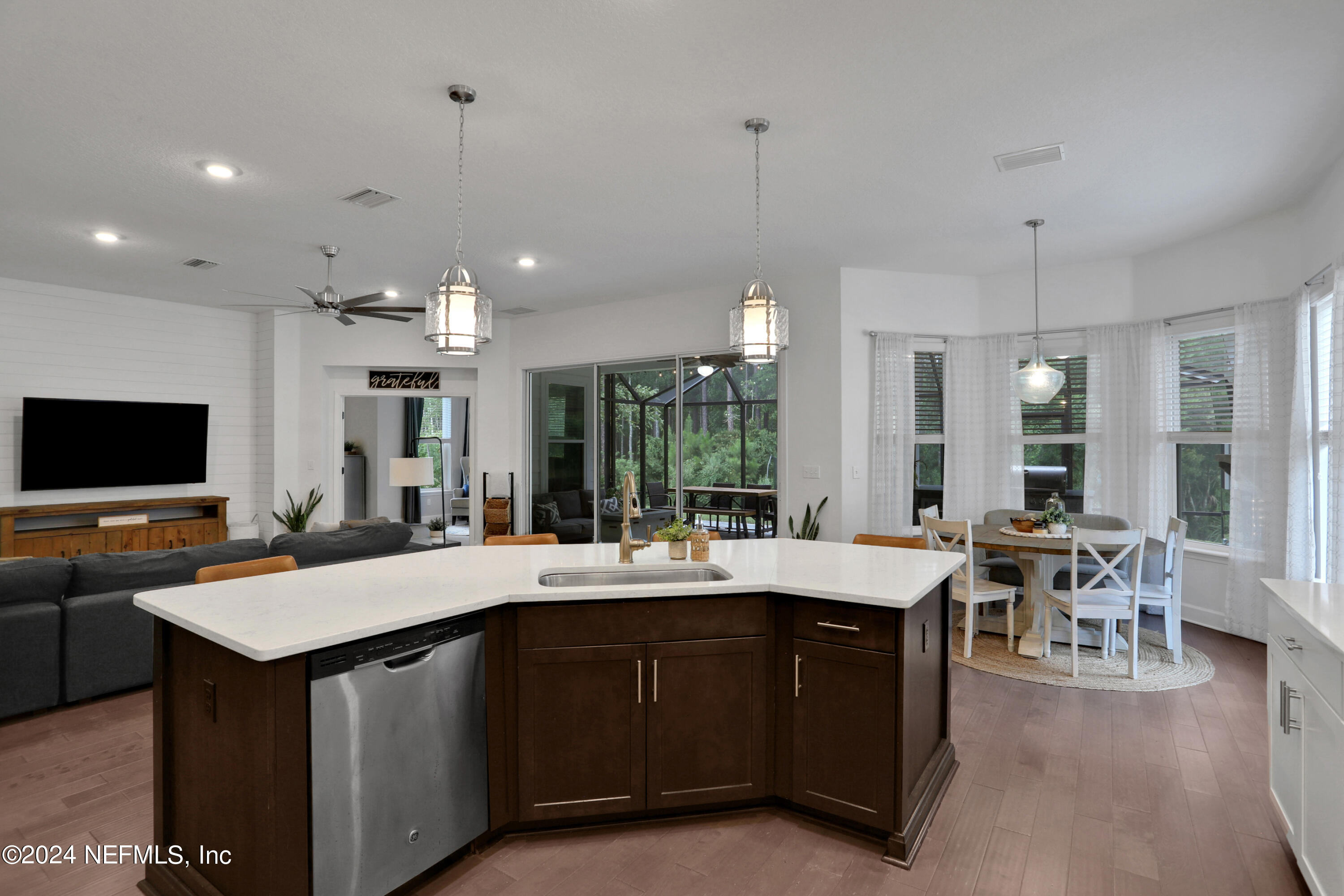 119 VALLEY GROVE Drive