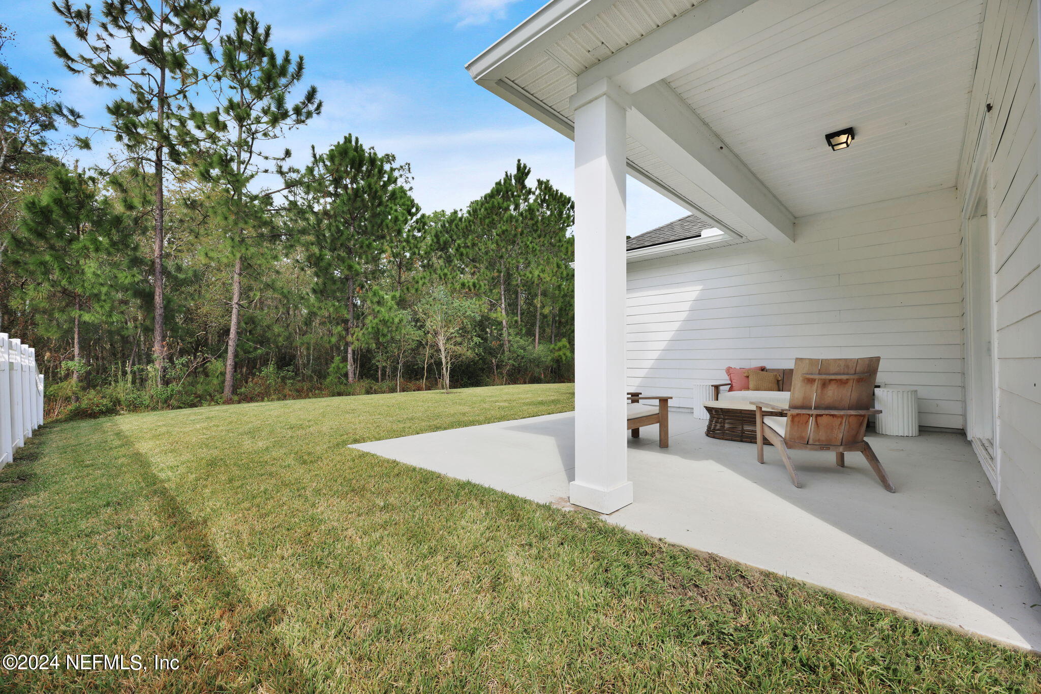 635 OAKLAWN Court