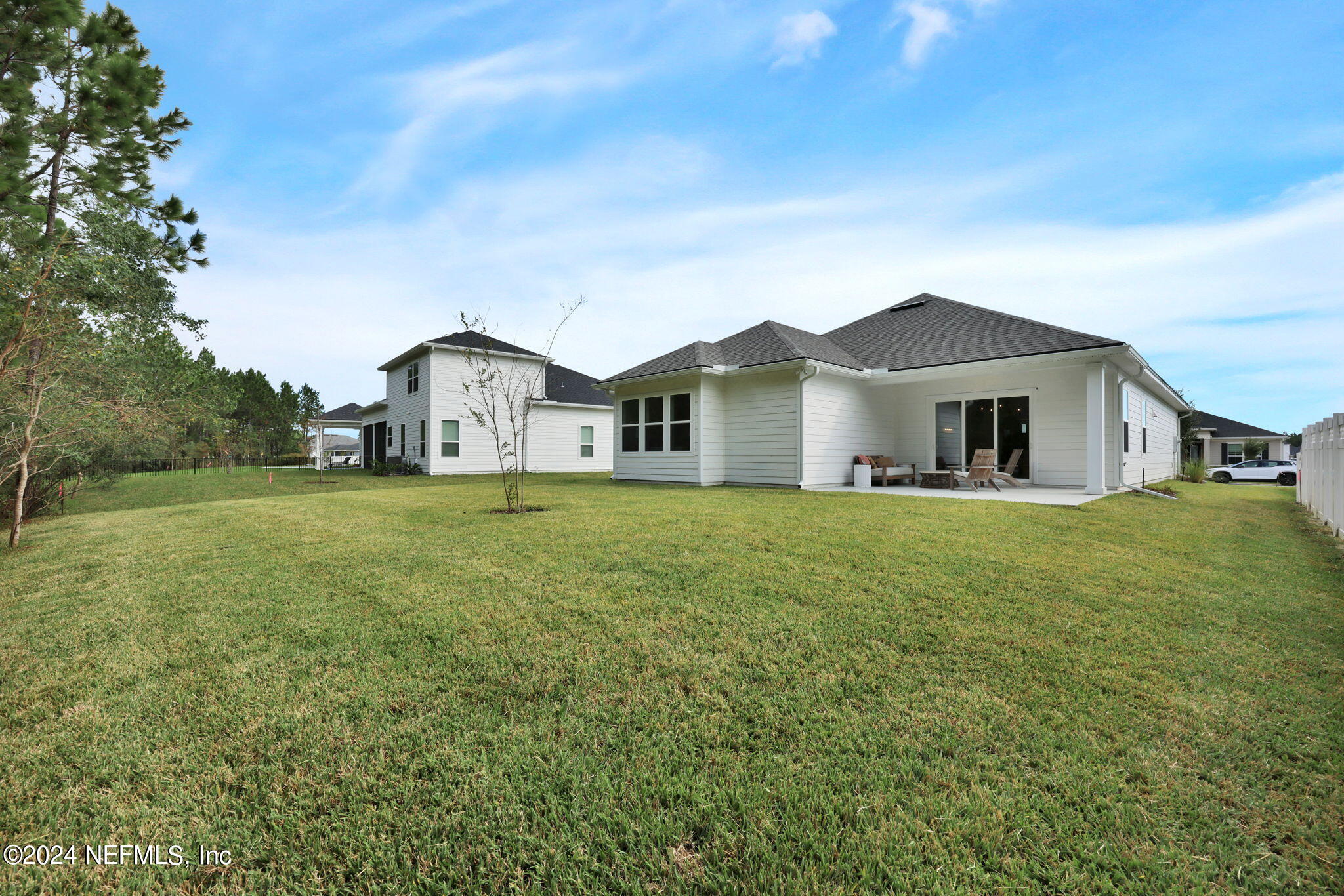 635 OAKLAWN Court