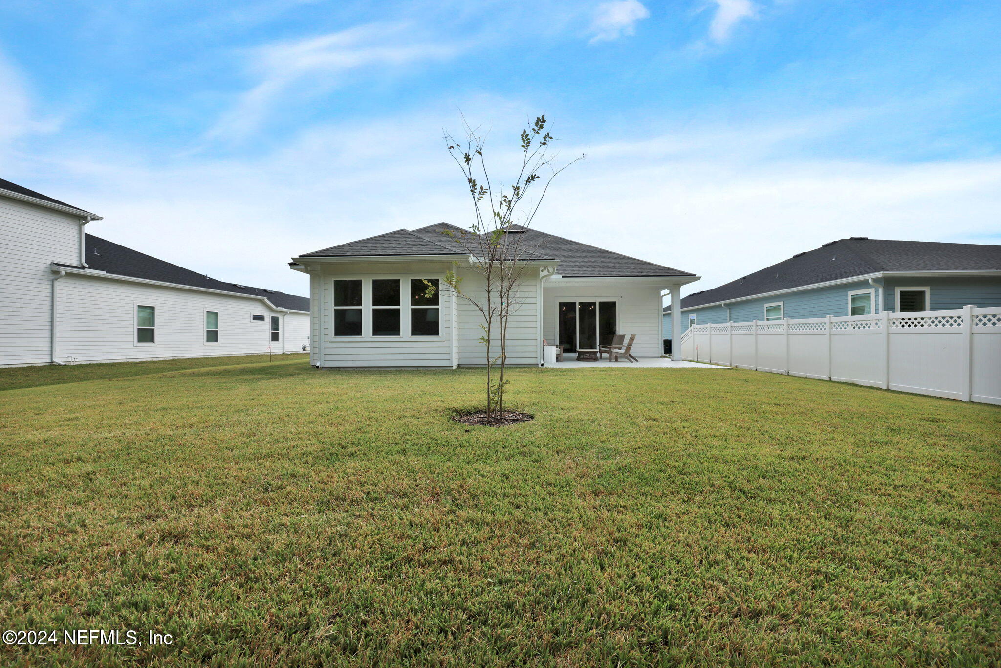 635 OAKLAWN Court