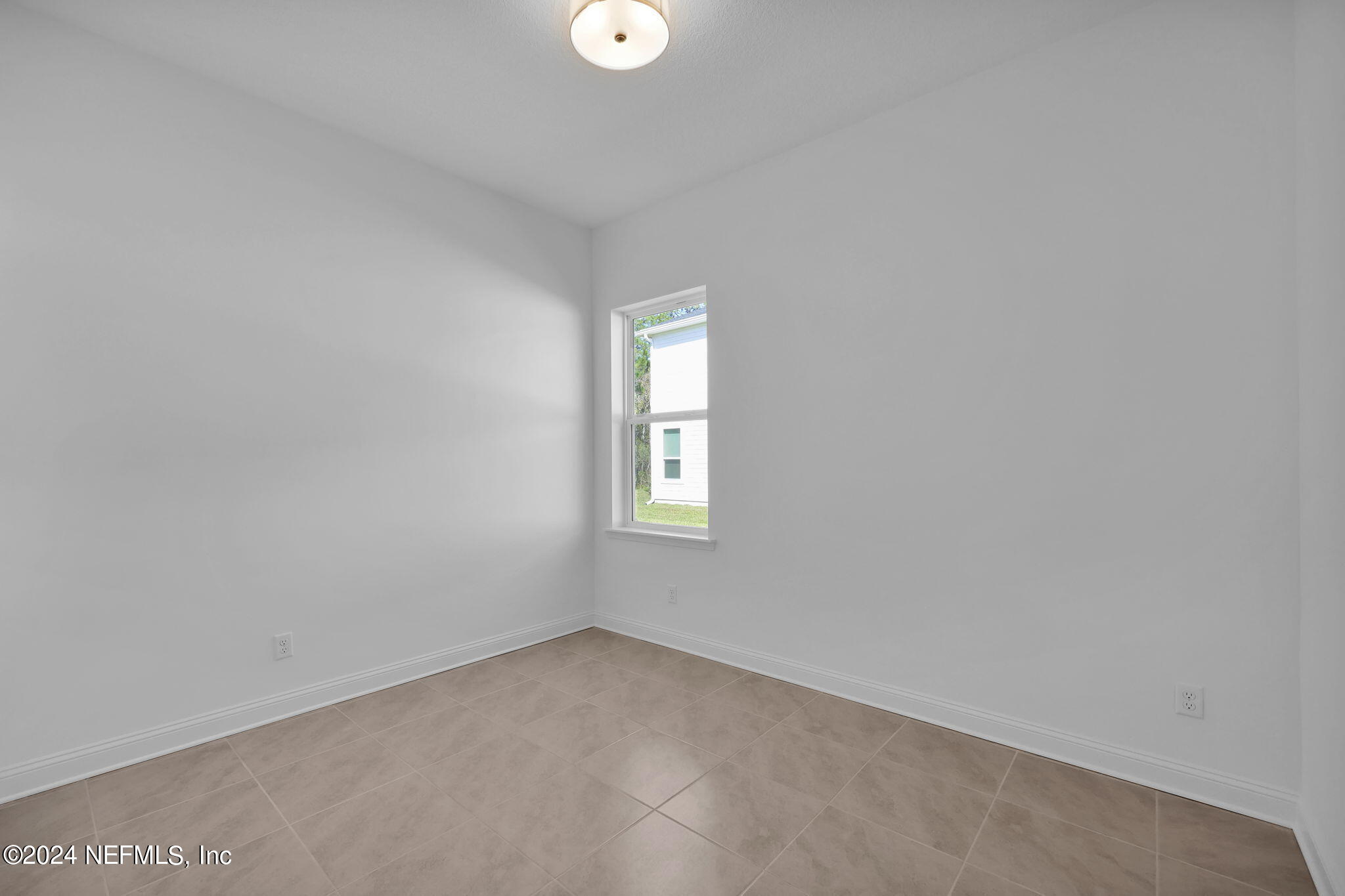 635 OAKLAWN Court