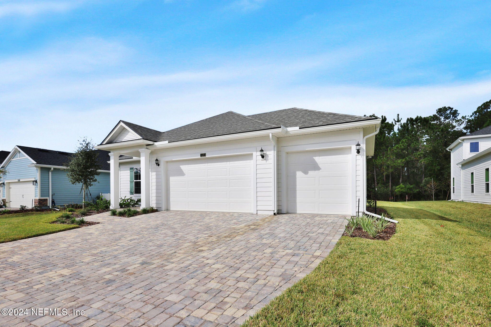 635 OAKLAWN Court