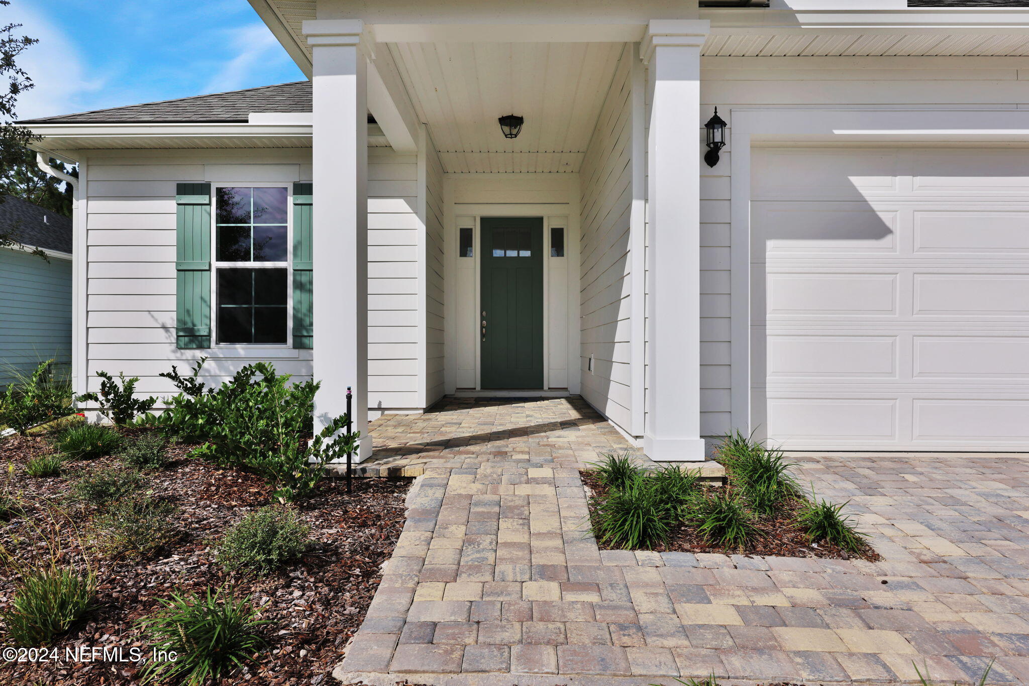 635 OAKLAWN Court