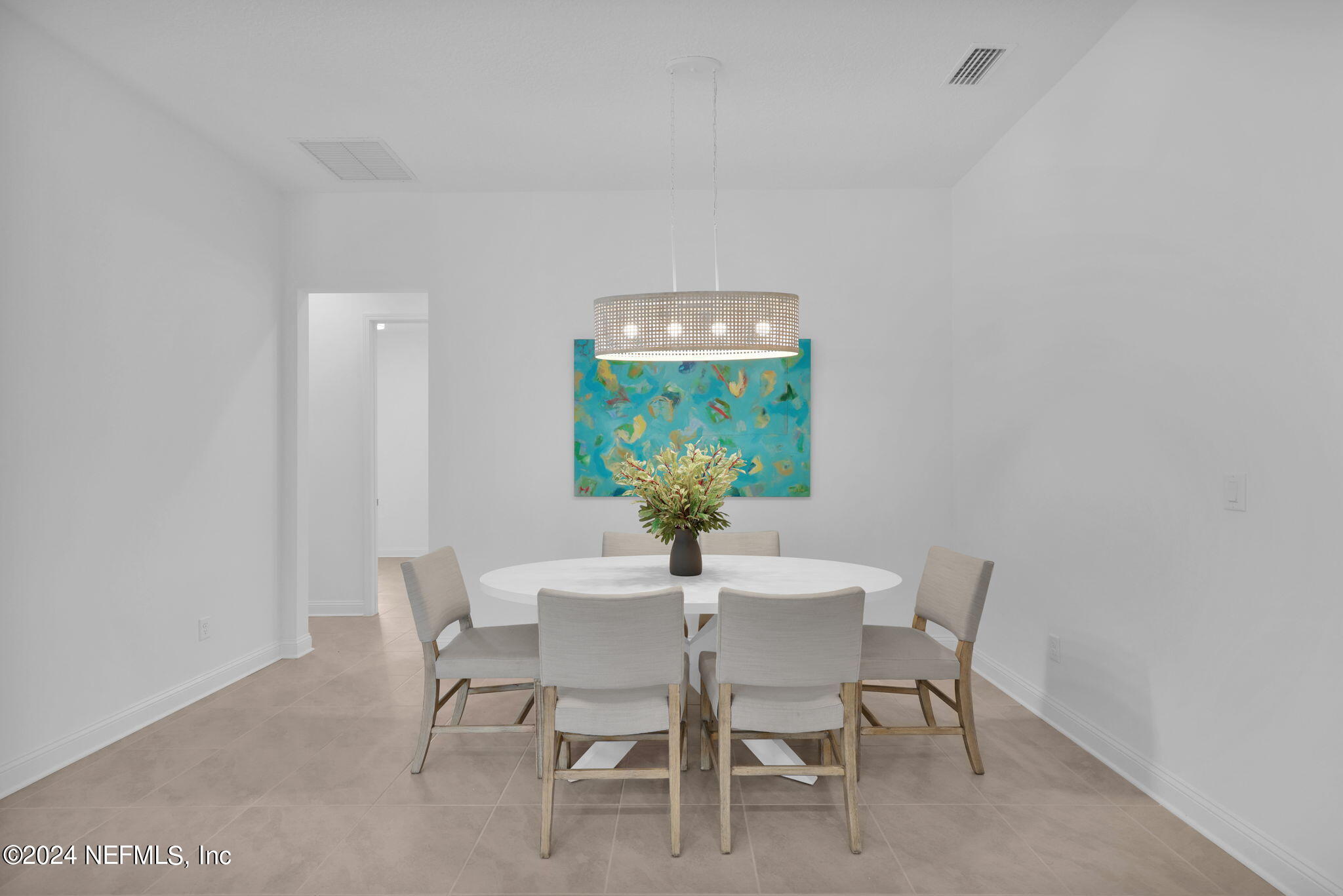 635 OAKLAWN Court