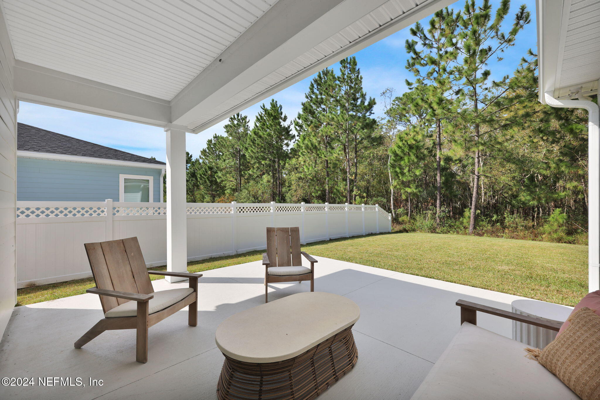 635 OAKLAWN Court
