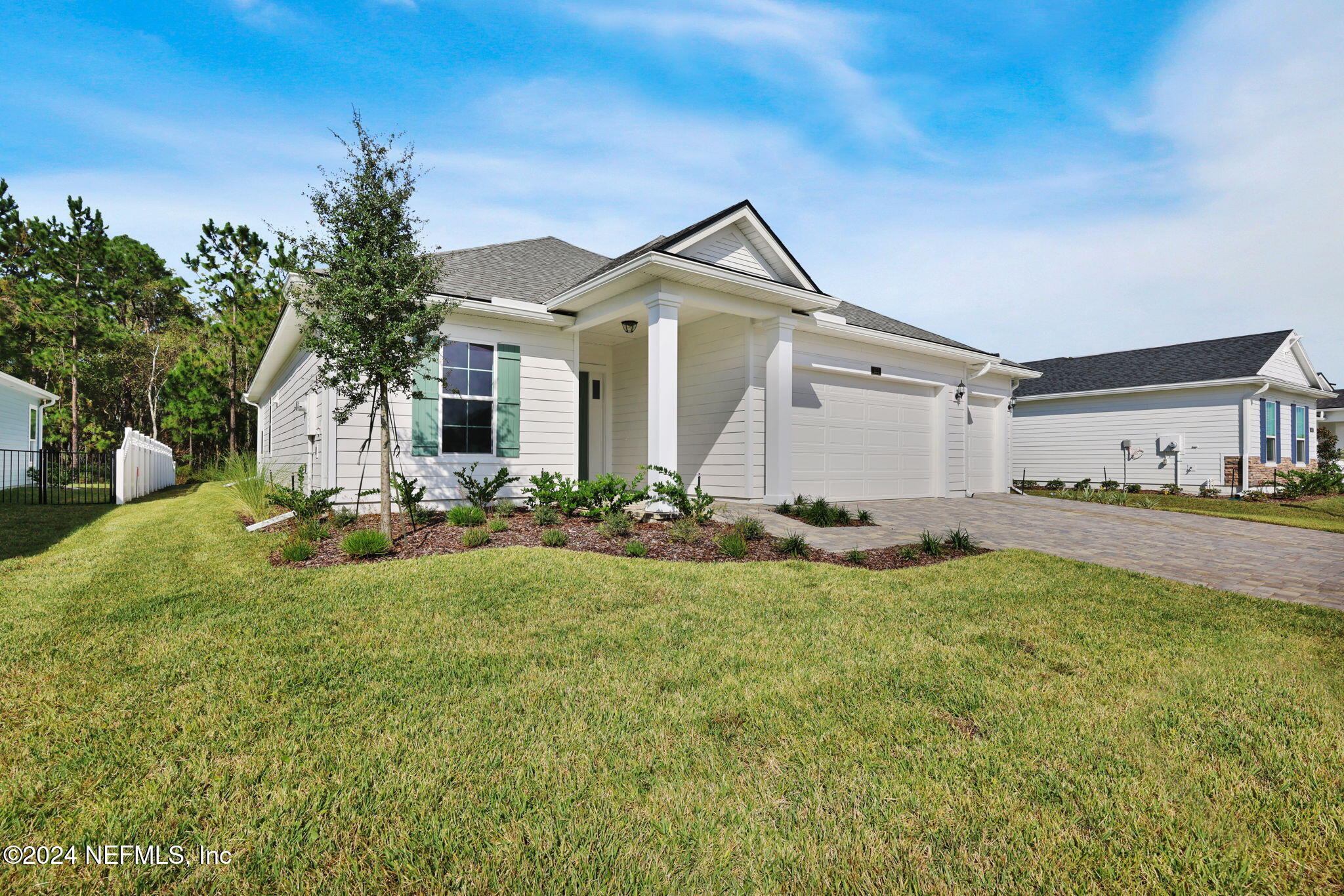 635 OAKLAWN Court