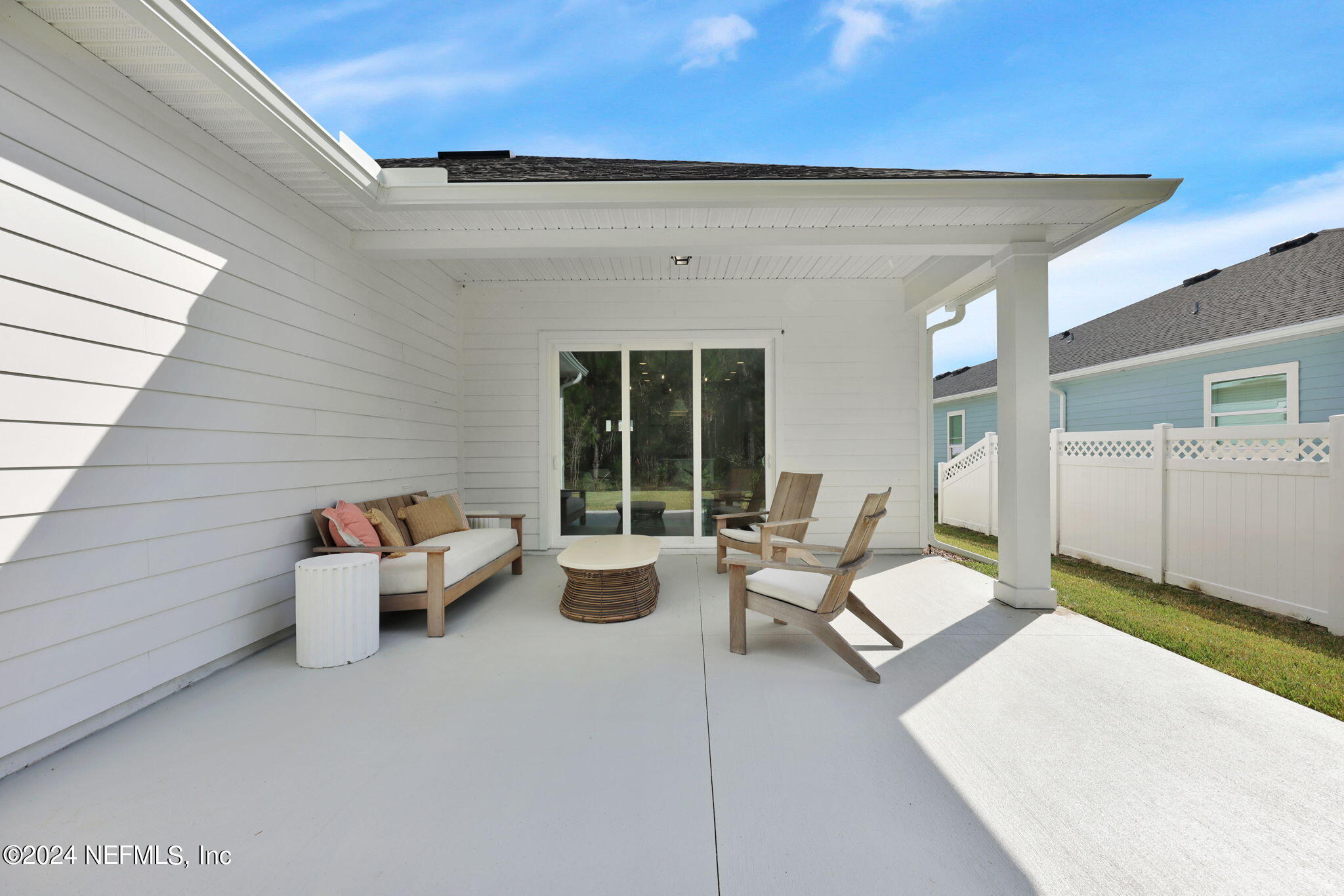 635 OAKLAWN Court