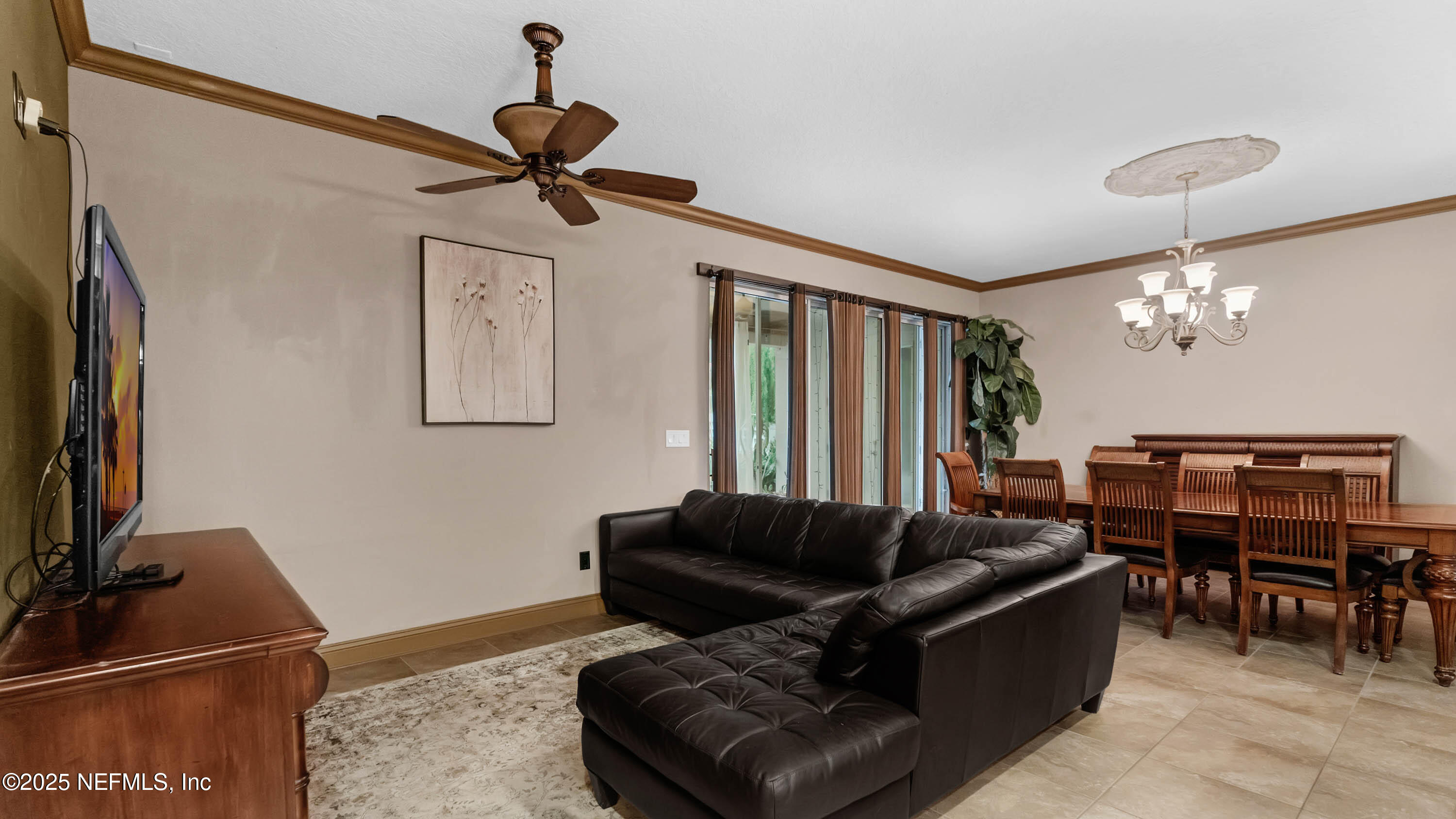 250 ESMERALDA Road