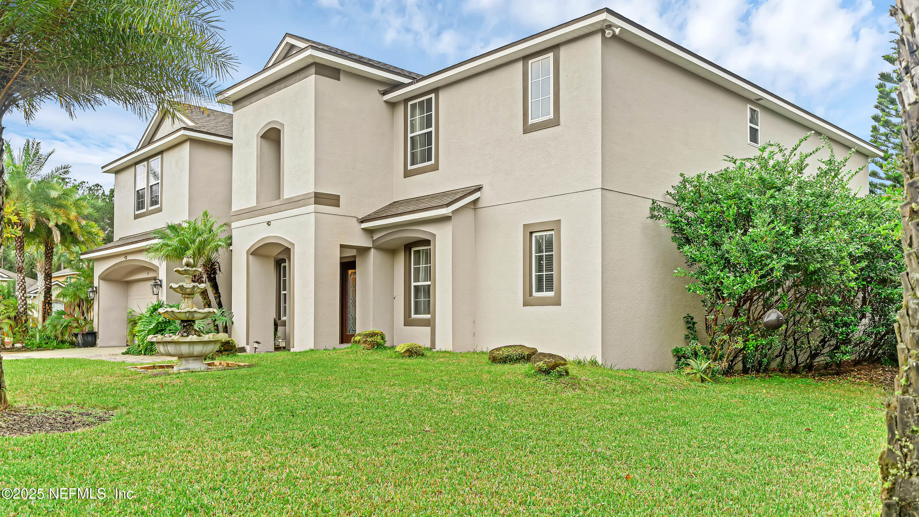 250 ESMERALDA Road