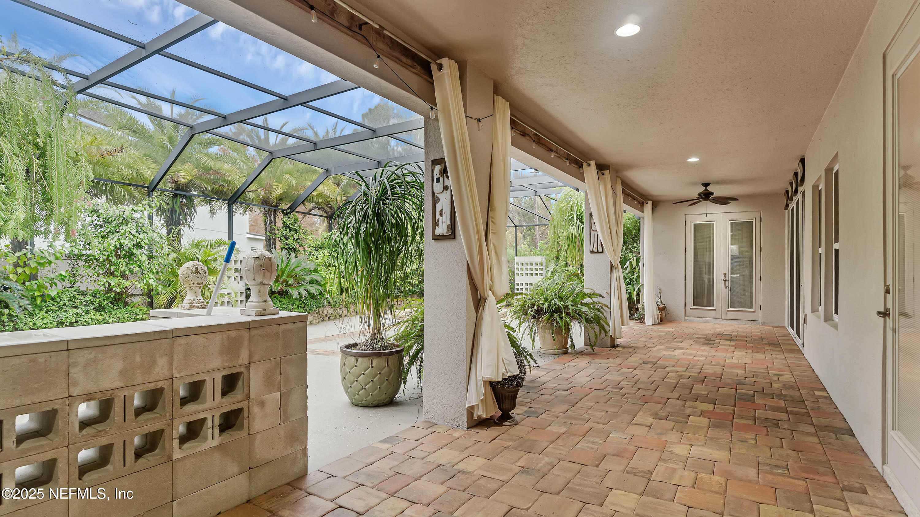 250 ESMERALDA Road