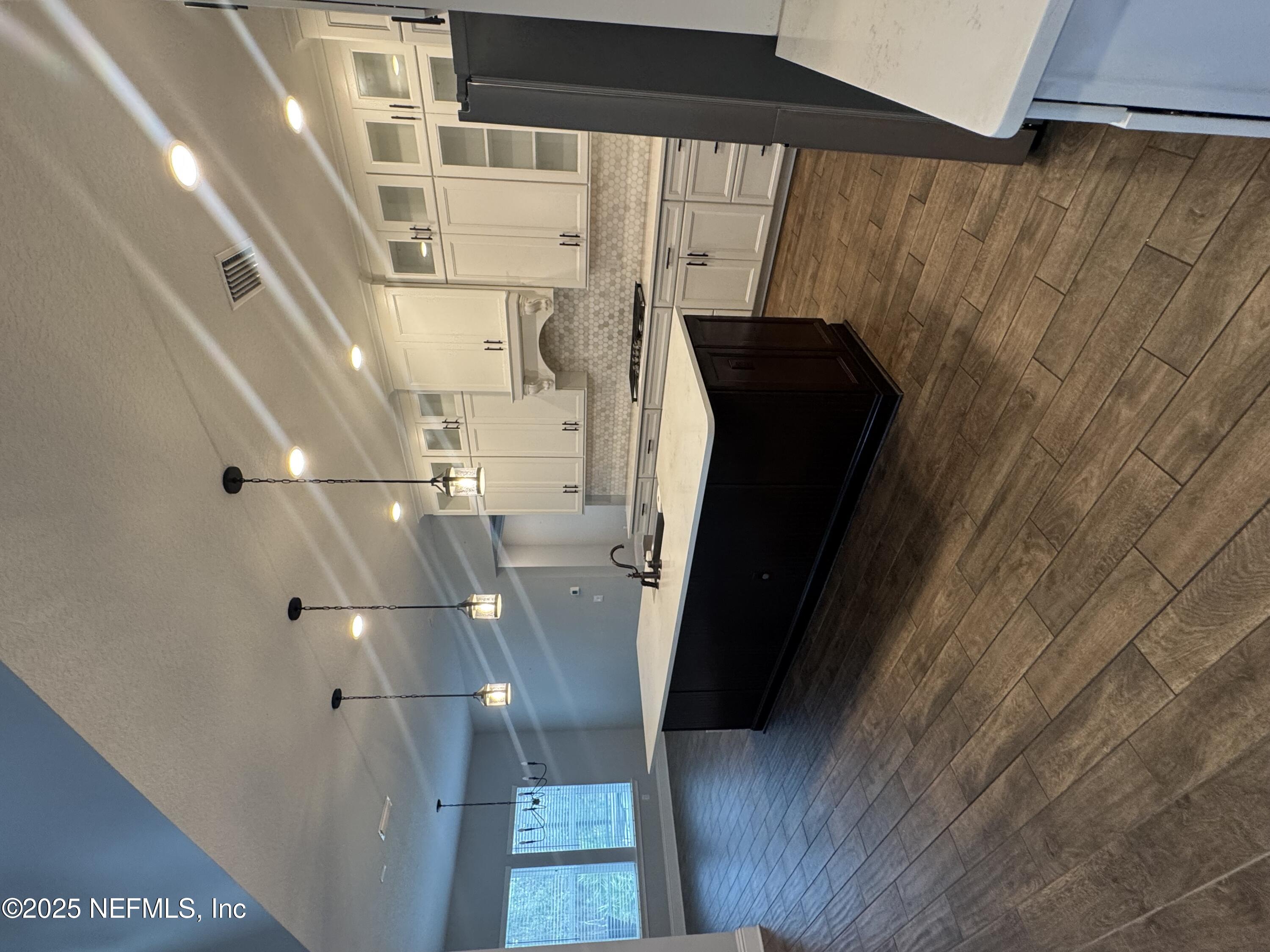 333 OUTLOOK Drive