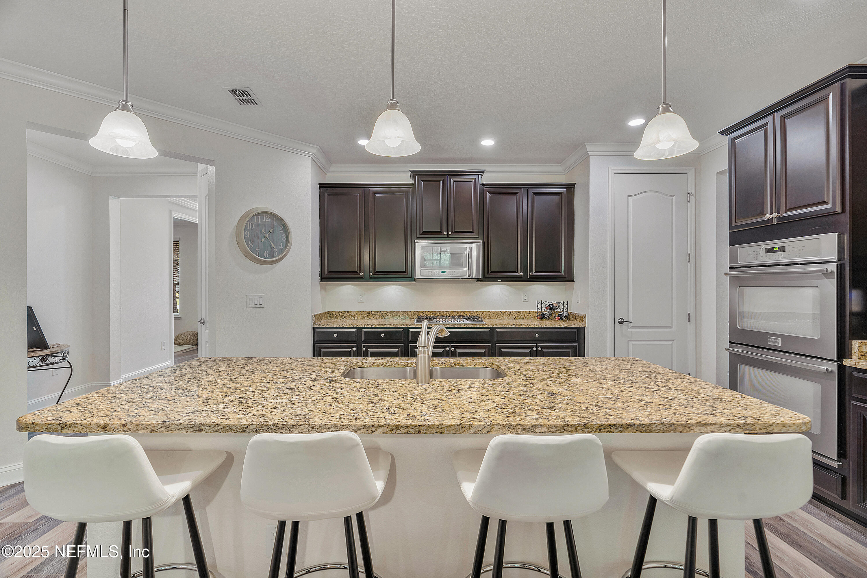 699 Aspen Leaf Drive