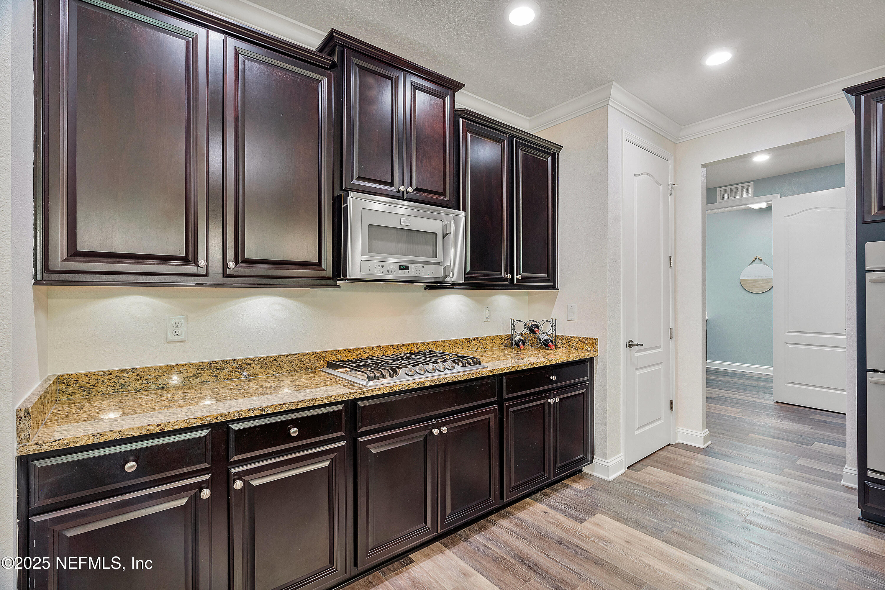 699 Aspen Leaf Drive