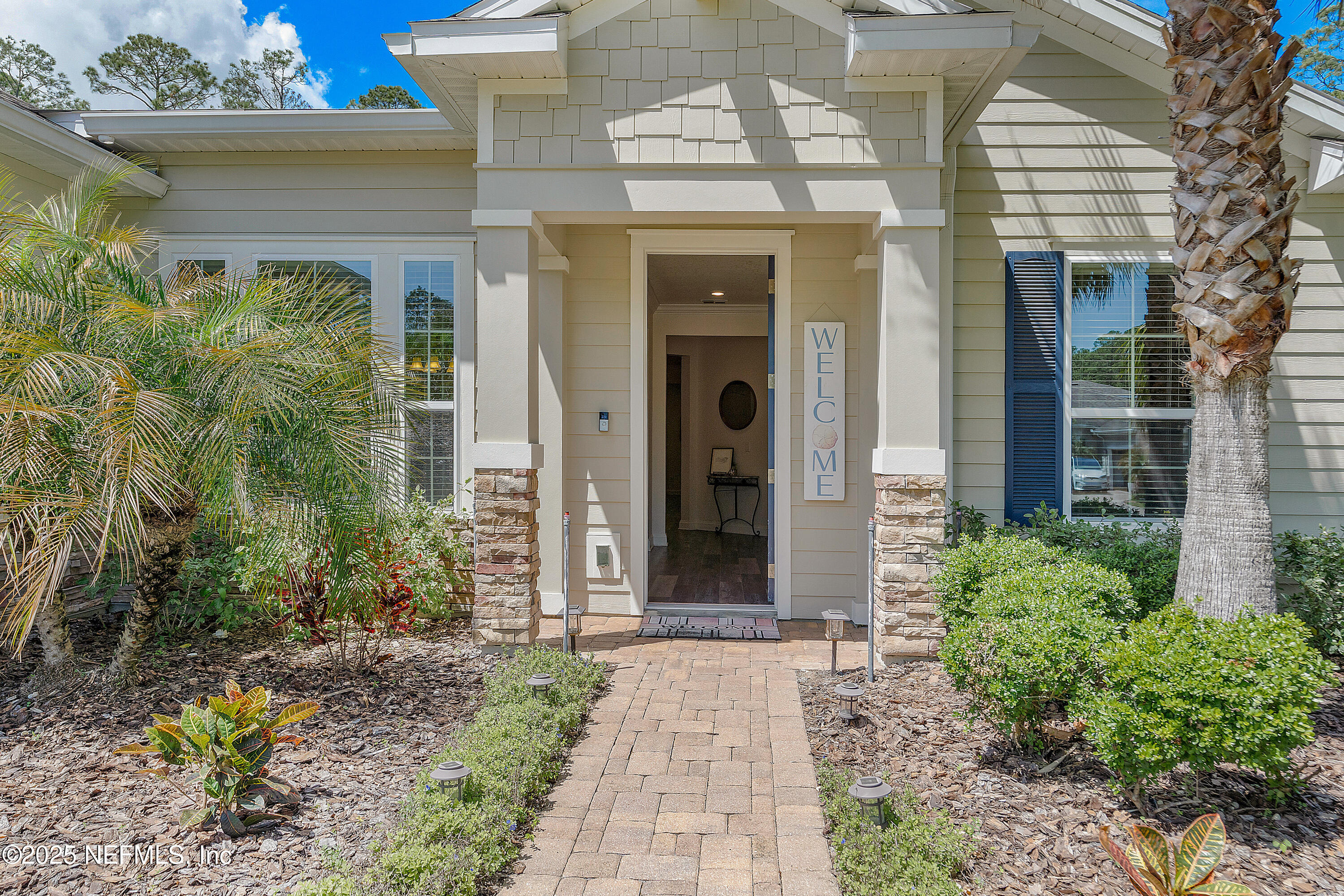 699 Aspen Leaf Drive