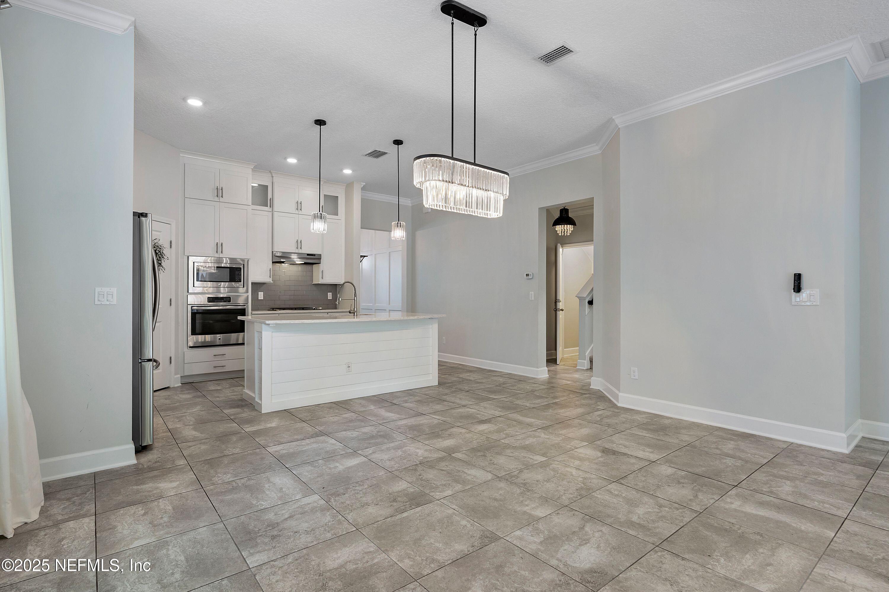 150 WHISPER ROCK Drive