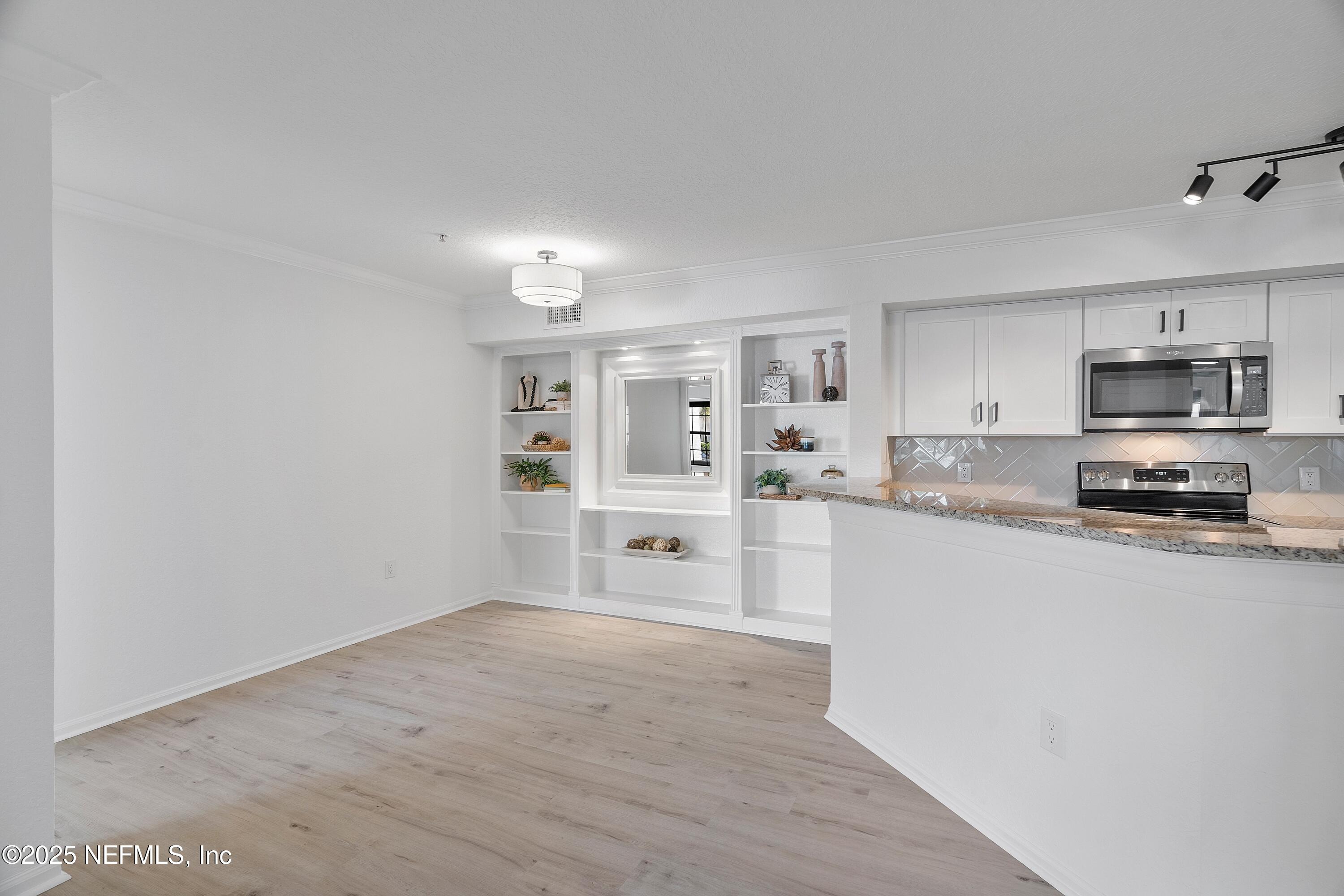 430 Timberwalk Ct, Unit #1017