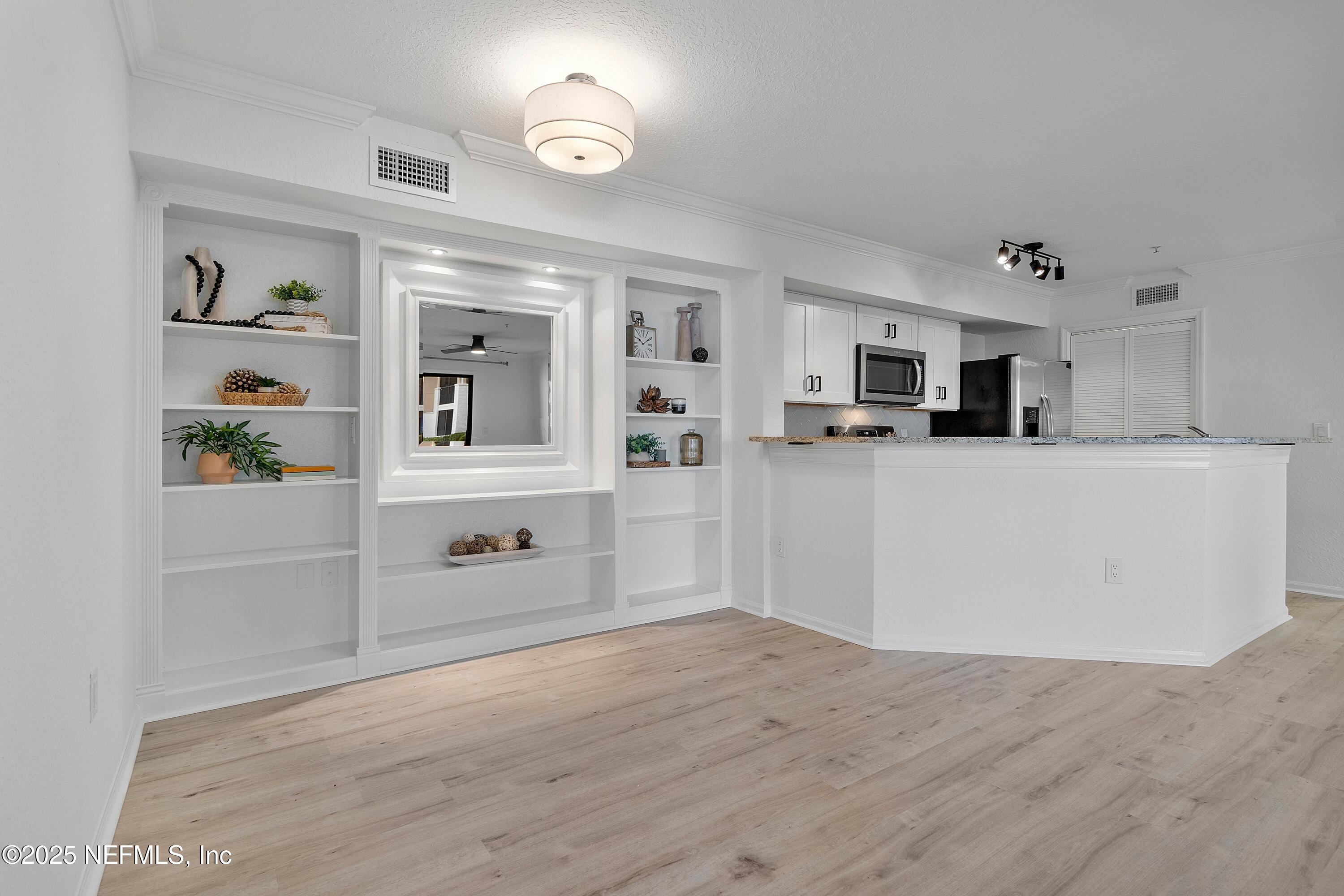 430 Timberwalk Ct, Unit #1017