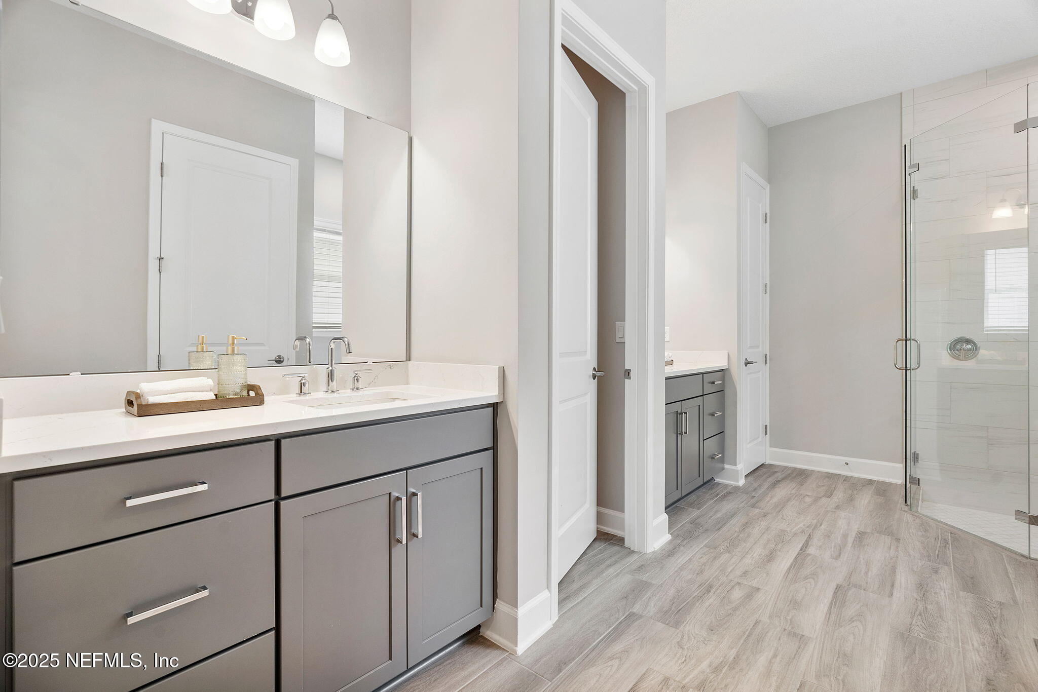 695 PALM CREST Drive