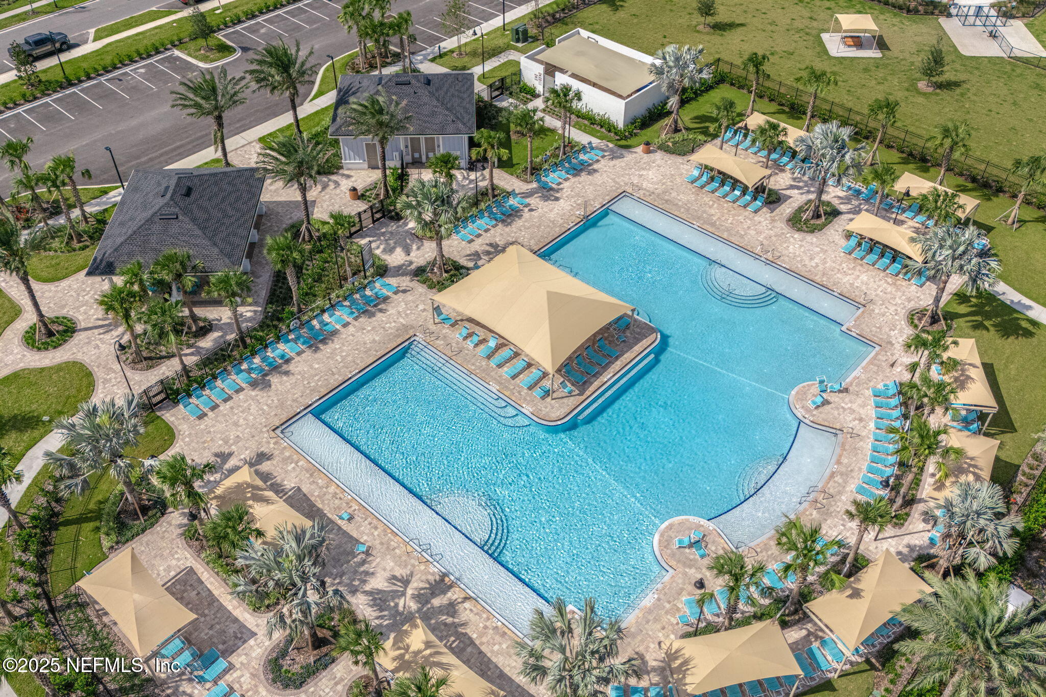 695 PALM CREST Drive