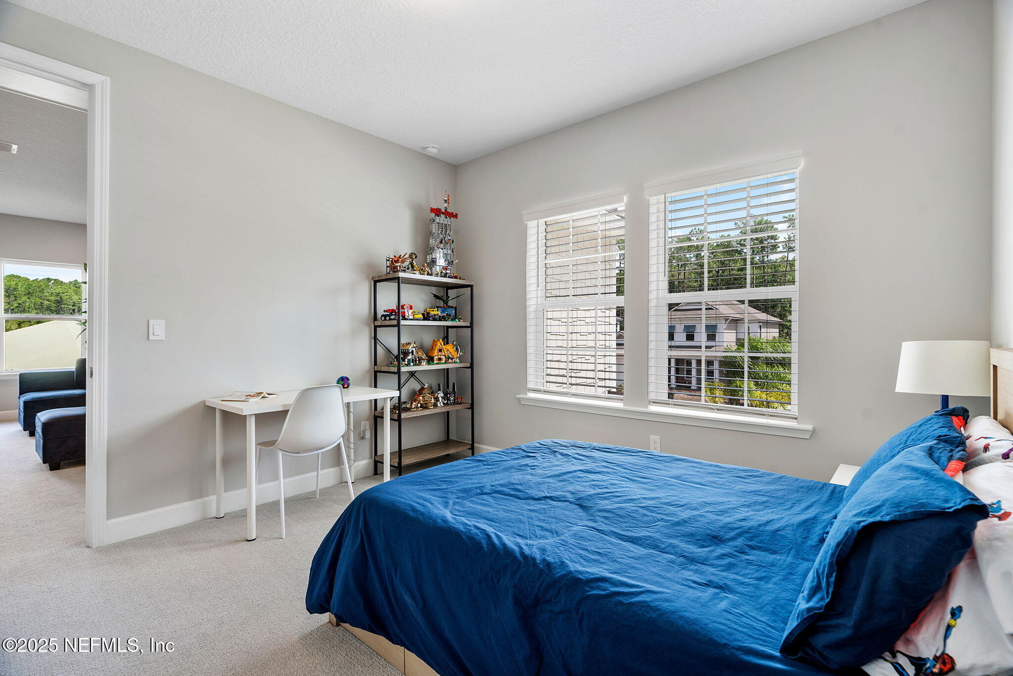 695 PALM CREST Drive