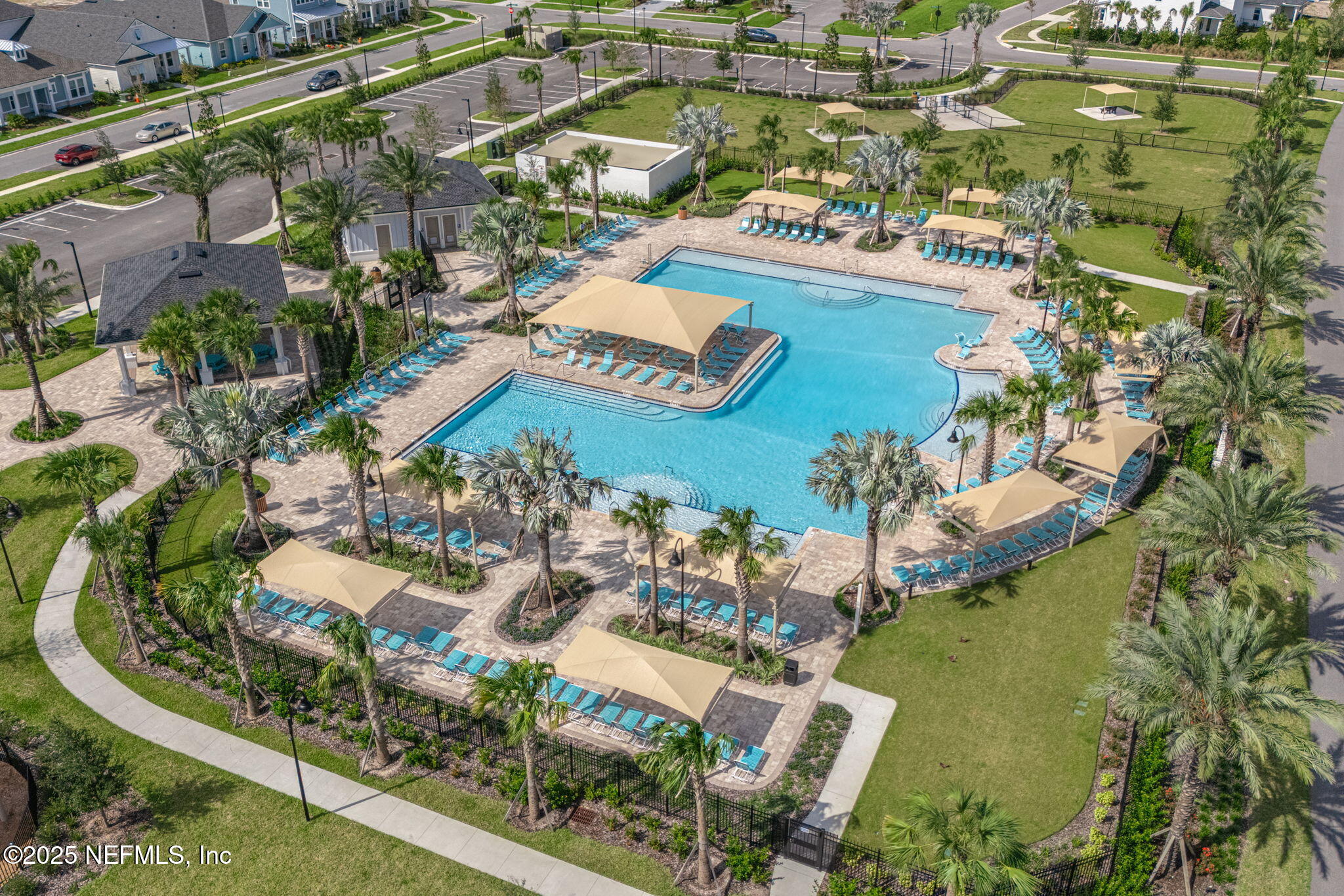 695 PALM CREST Drive