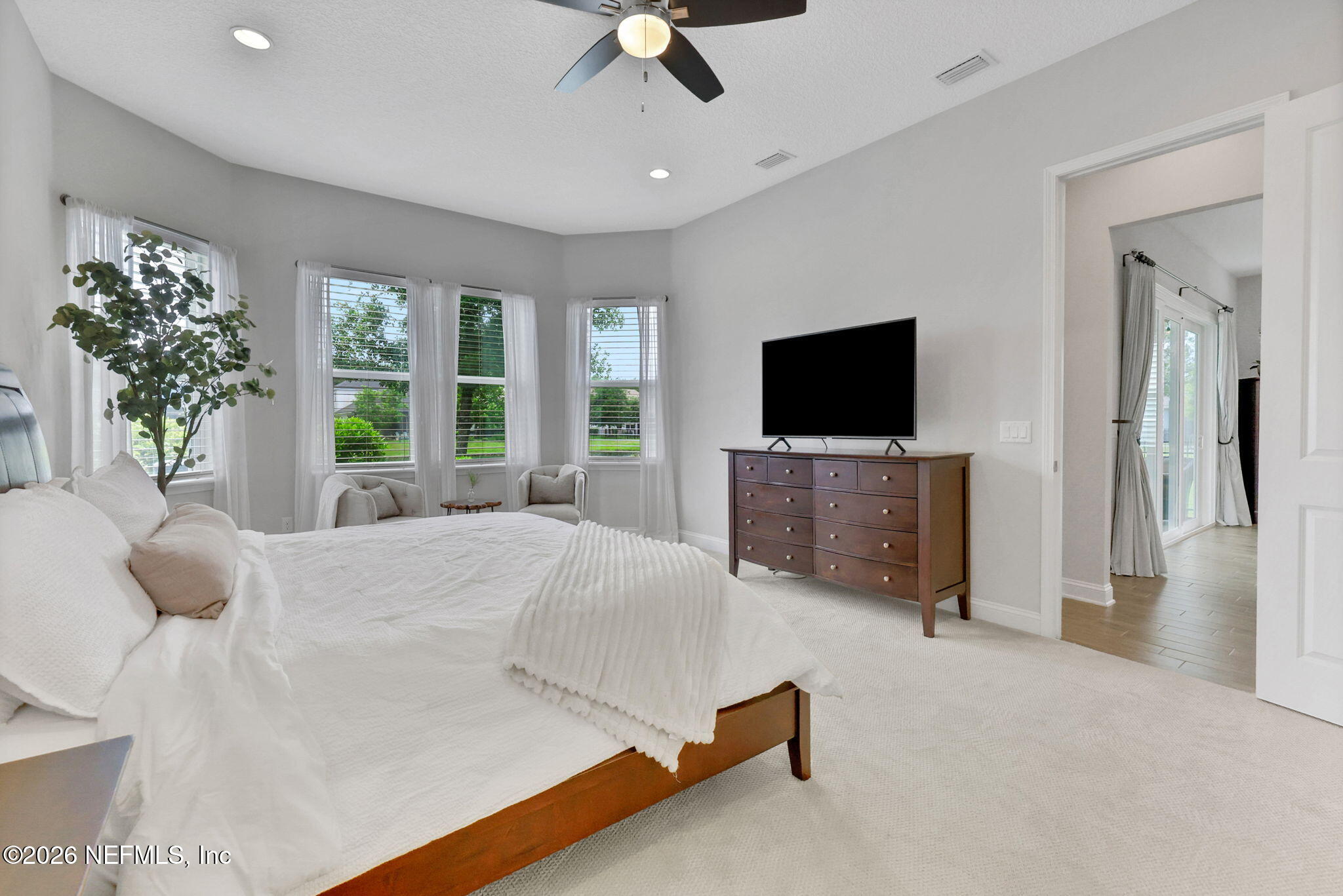 102 SEABROOK Drive