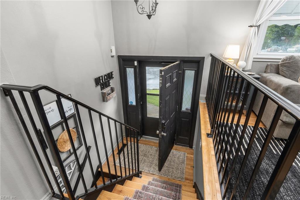 705 Coach House CT
