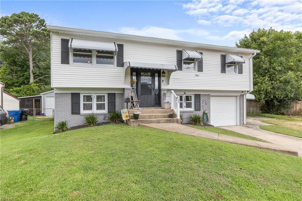 705 Coach House CT