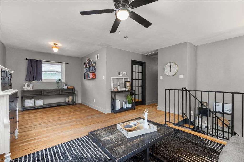 705 Coach House CT