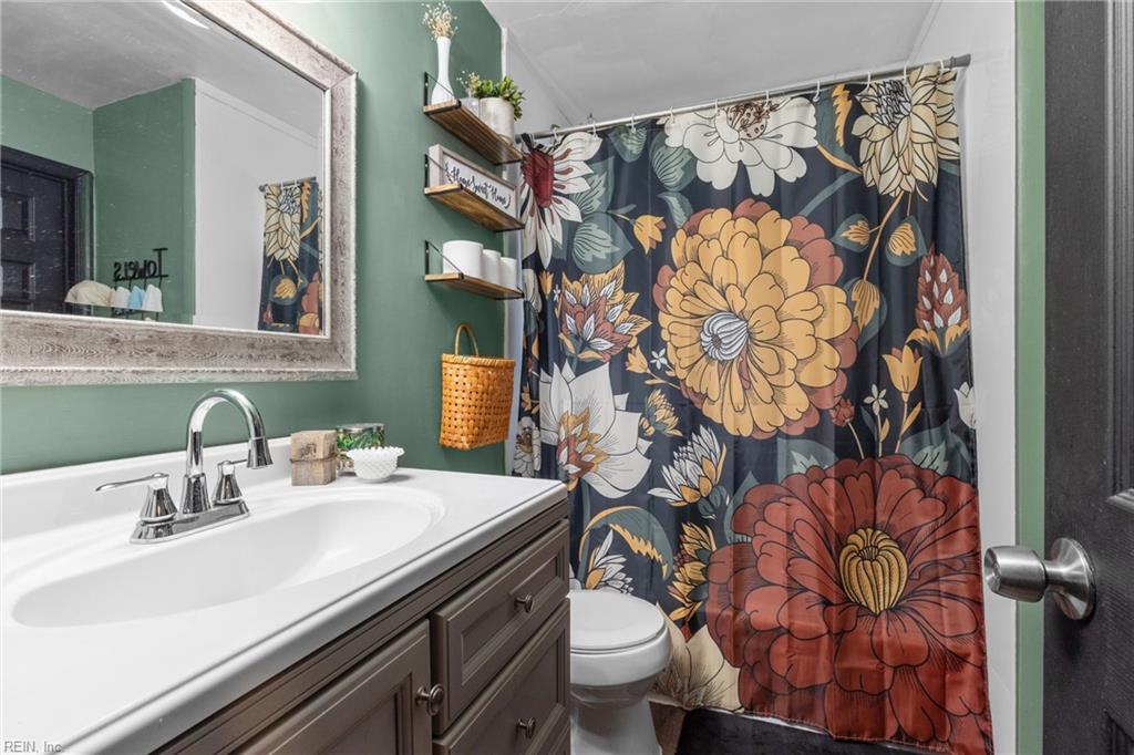 705 Coach House CT