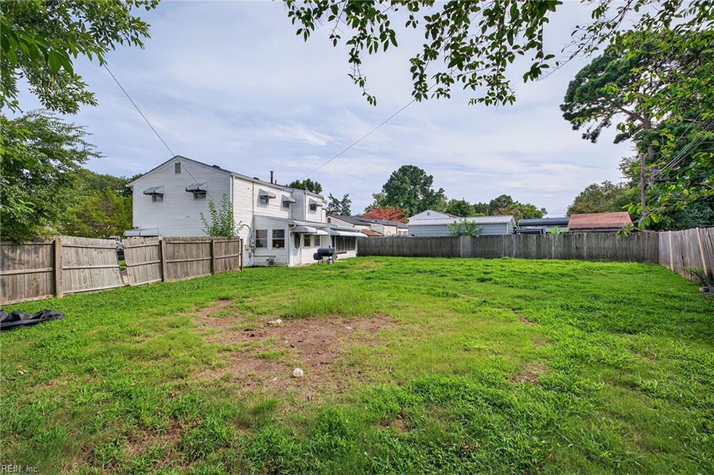 705 Coach House CT