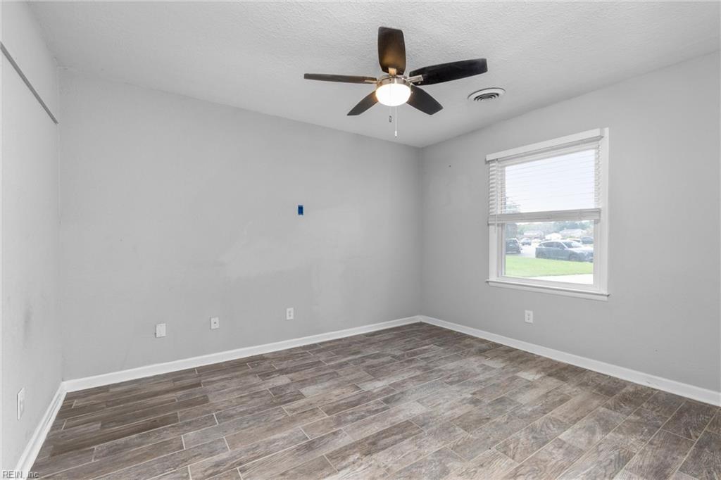 212 Cortland LN