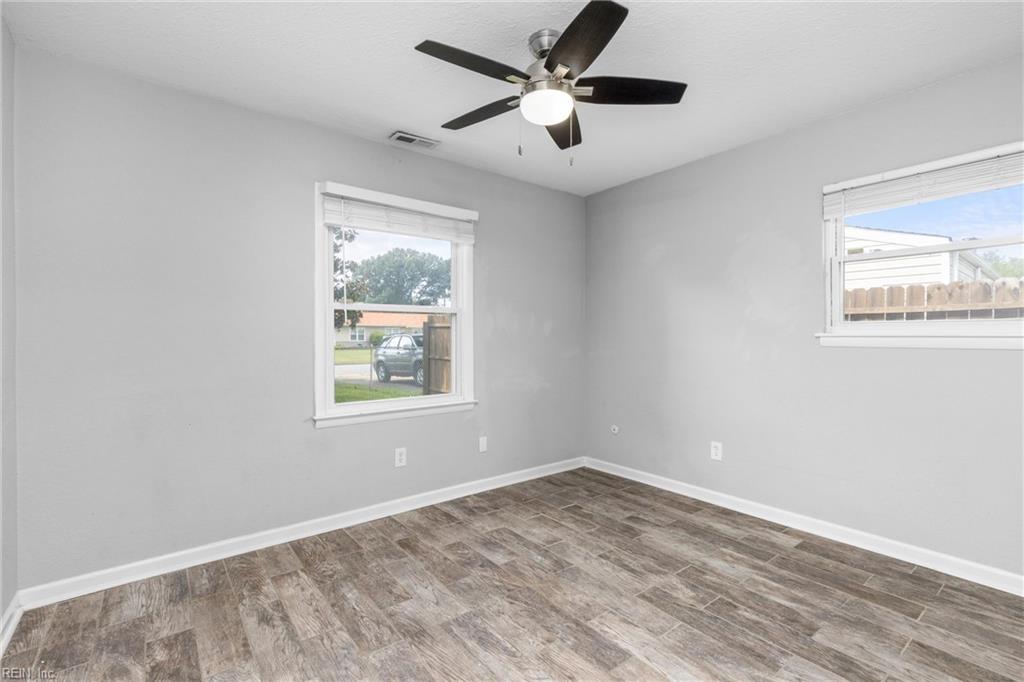 212 Cortland LN