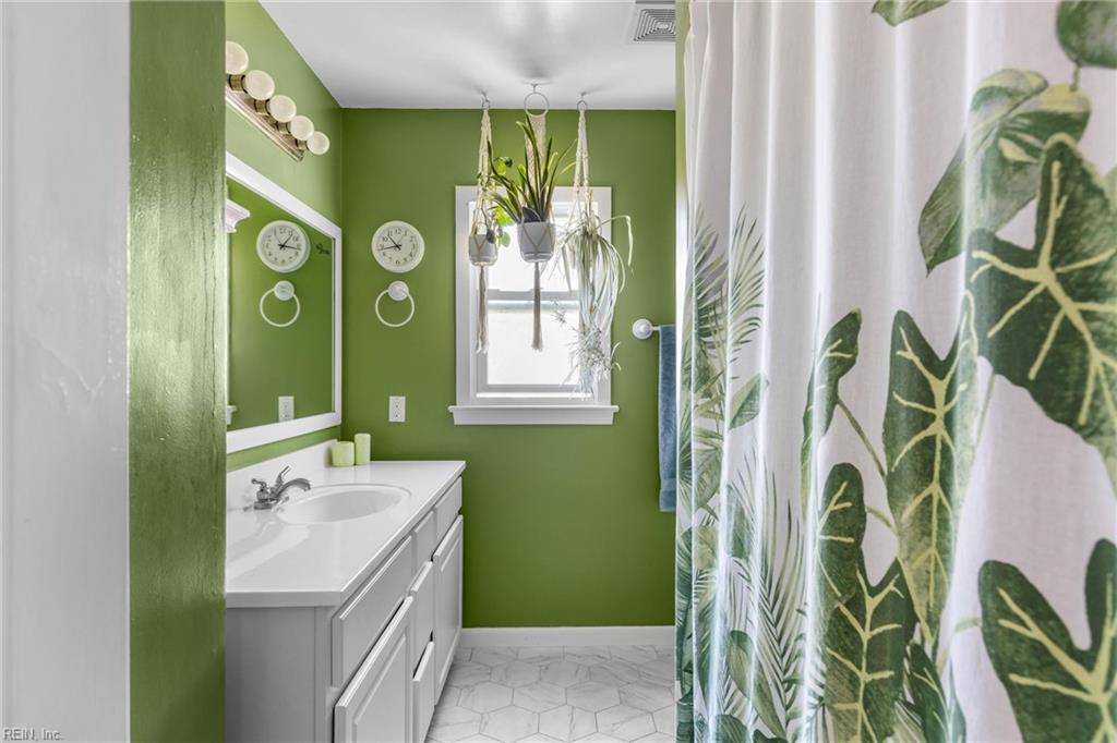 1208 Tarington LNDG Lndg