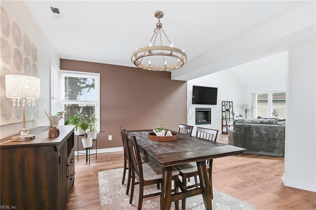 1516 Newport CIR