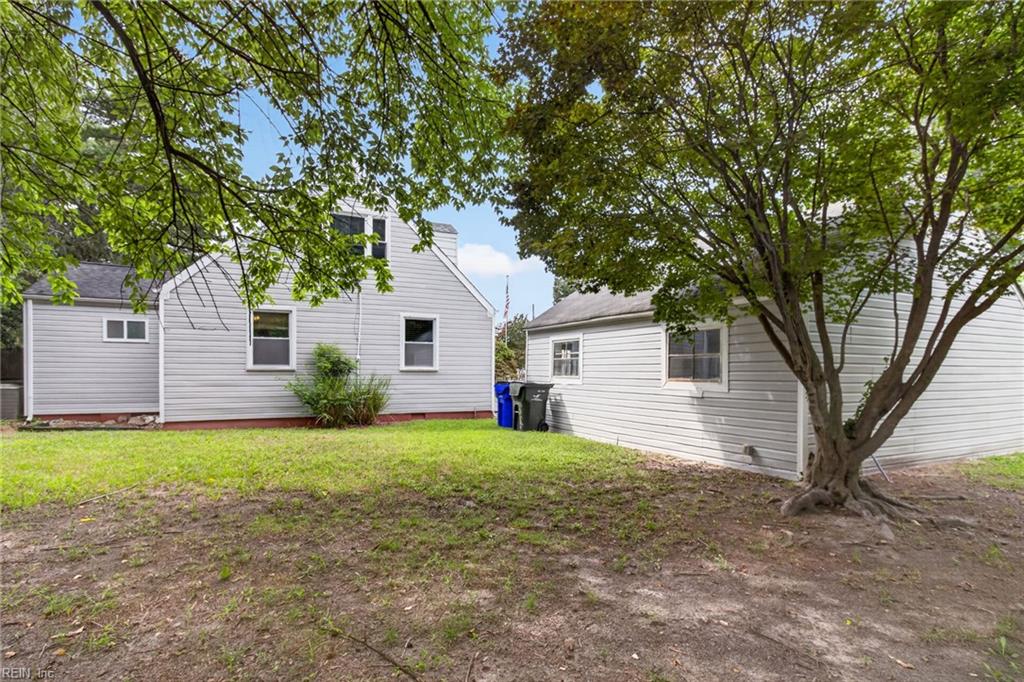 7512 Yorktown DR