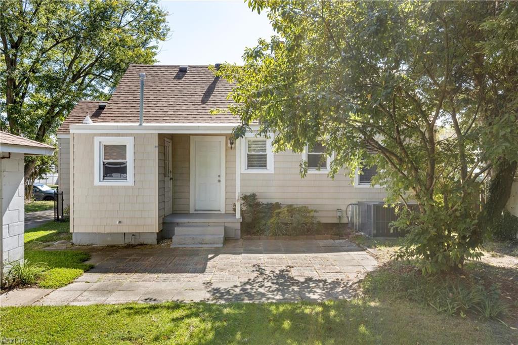 1814 Croyden RD Rd