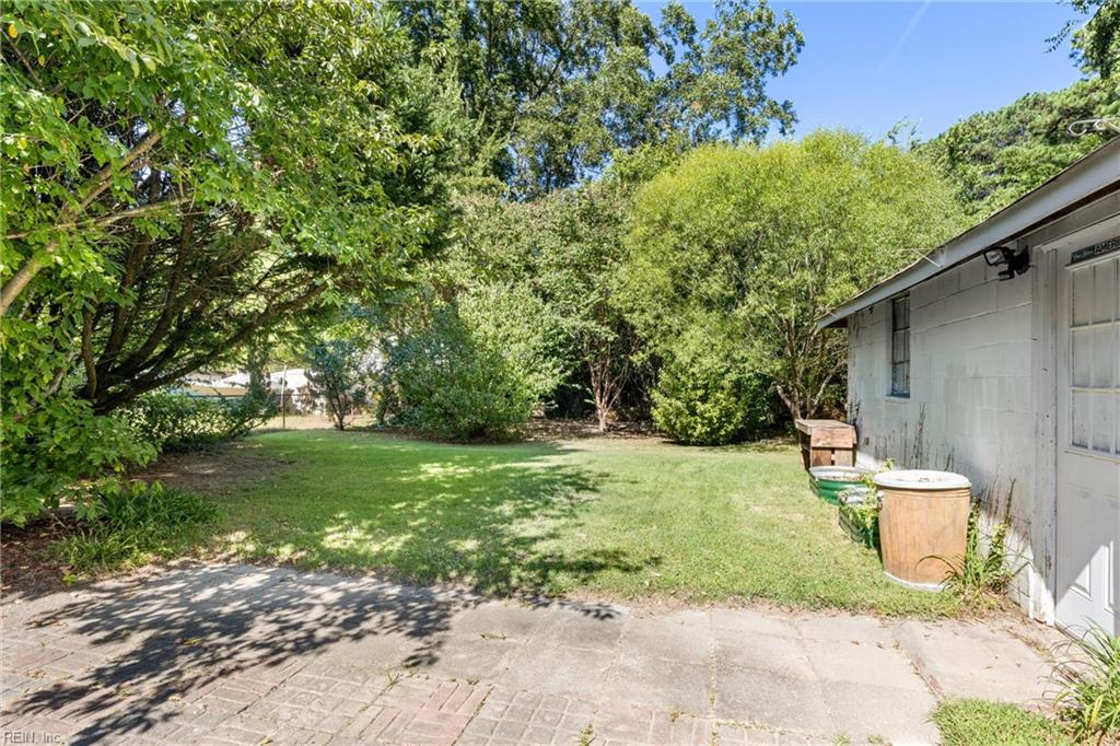 1814 Croyden RD Rd