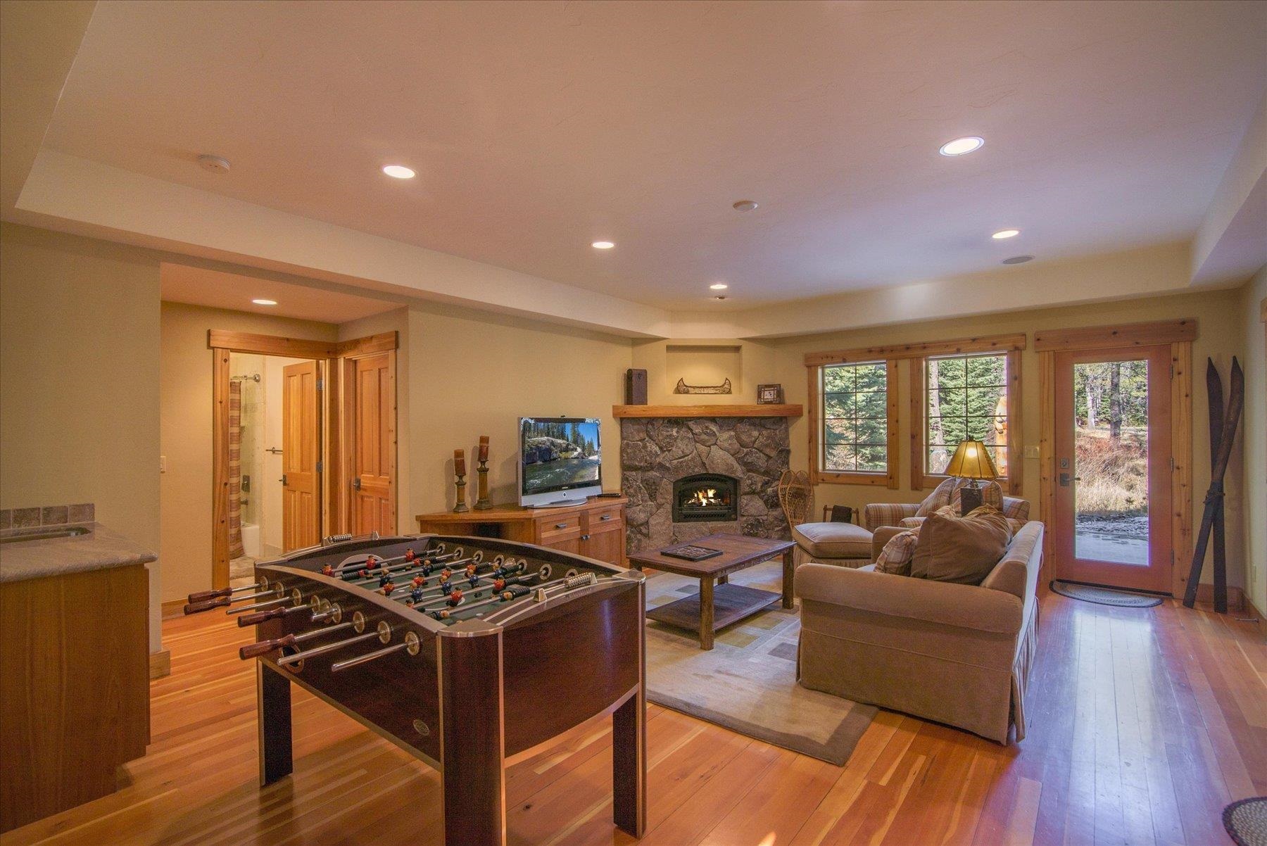 14270 Swiss Lane