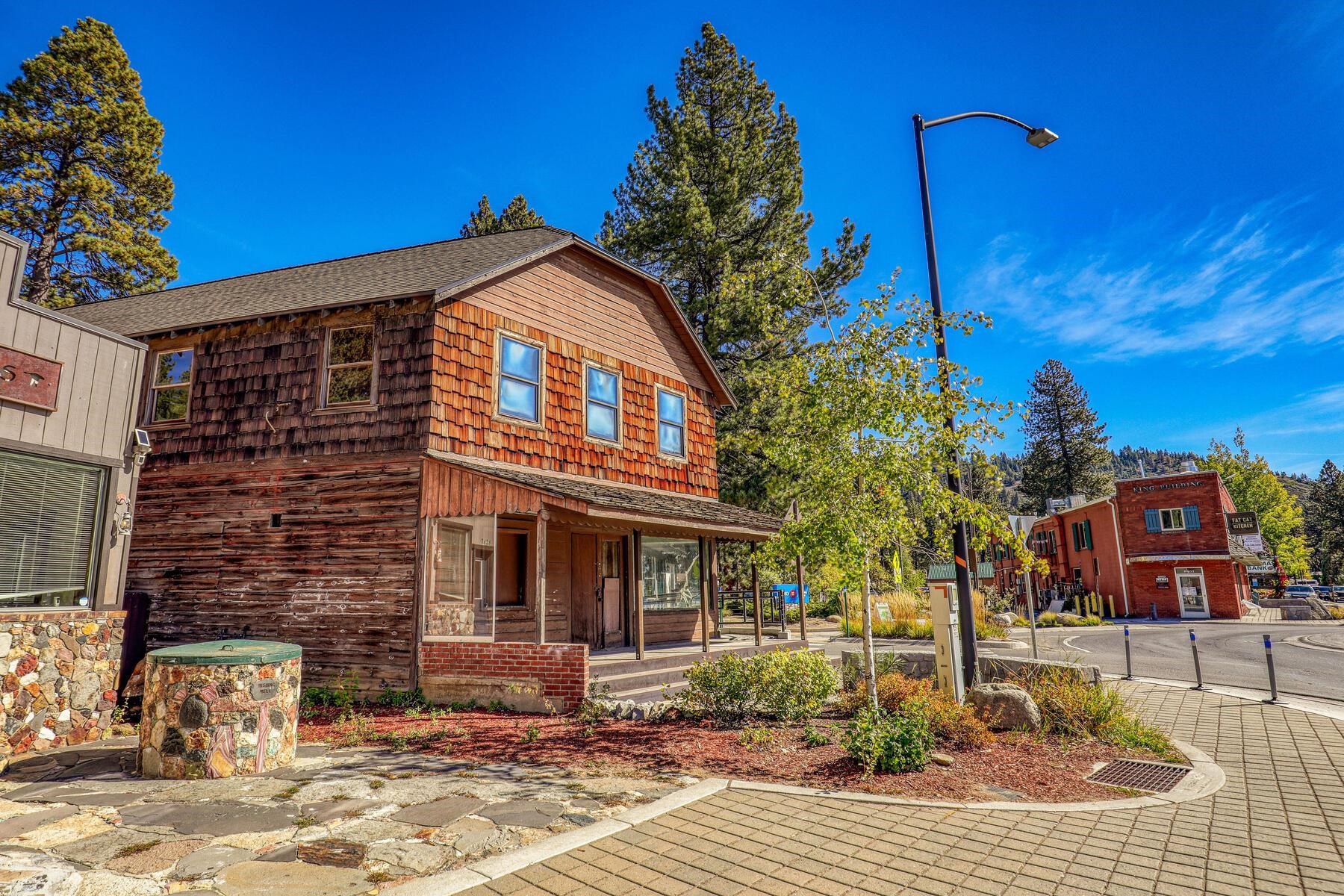 8399 North Lake Boulevard