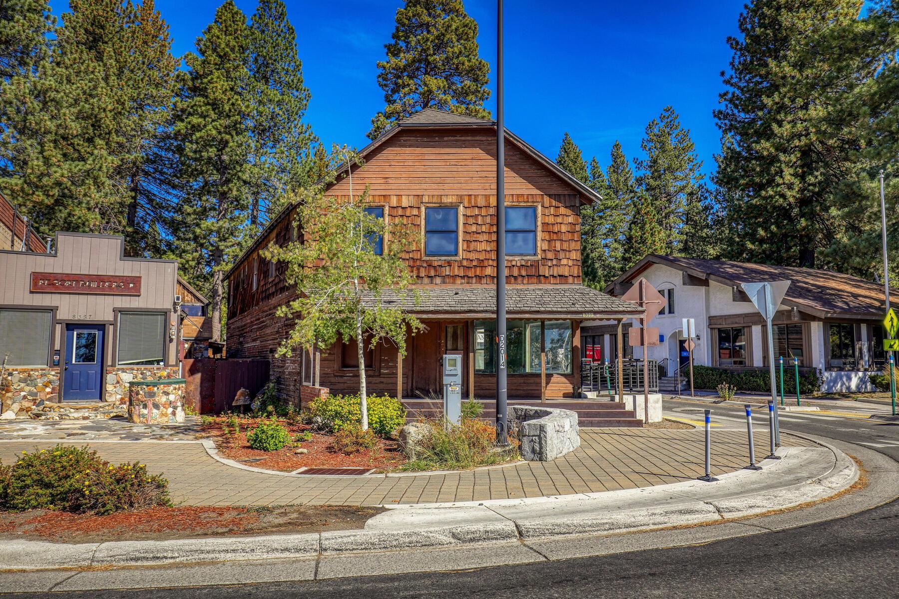 8399 North Lake Boulevard