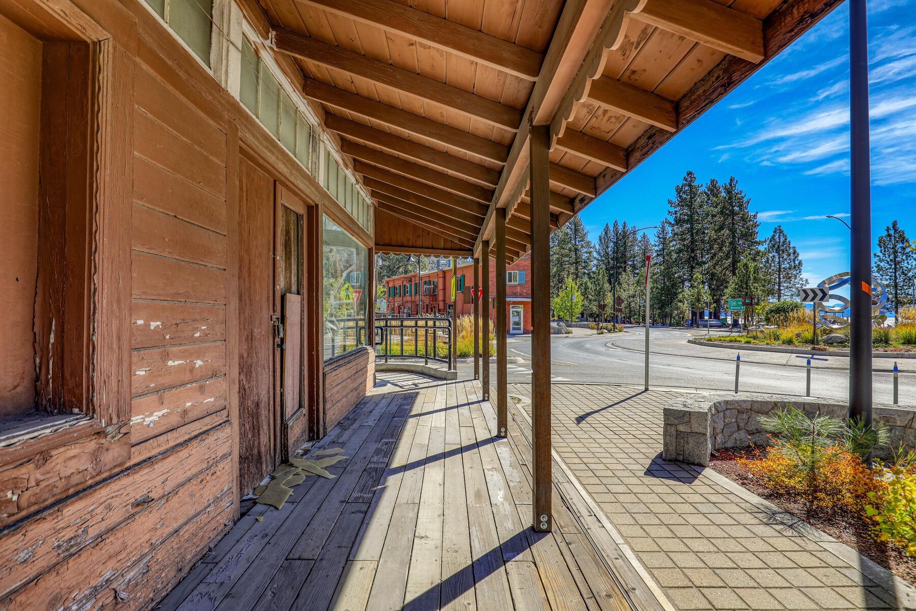 8399 North Lake Boulevard